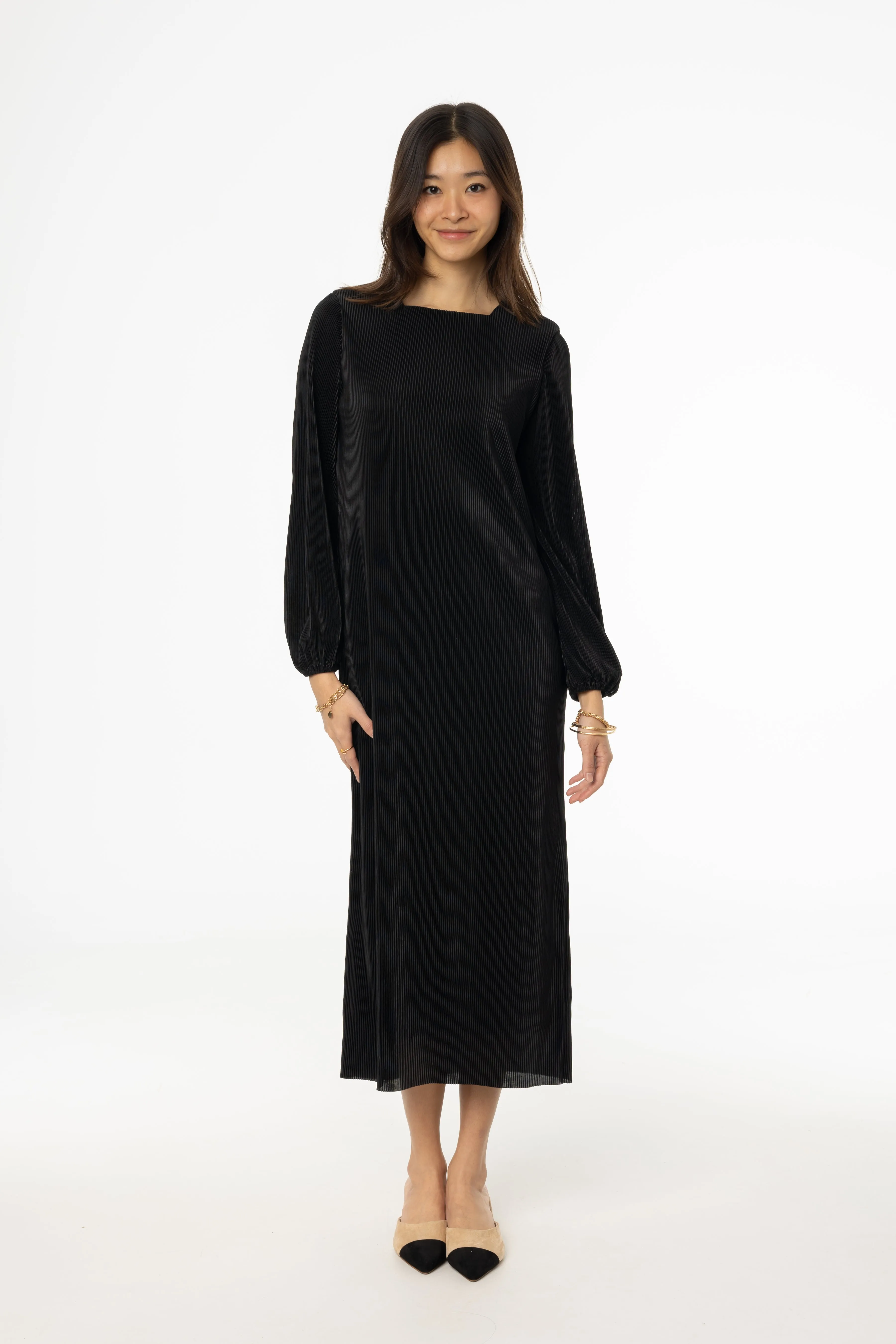 Black Square Neck Accordion Pleat Maxi Dress Cozy Knit Soft Flow