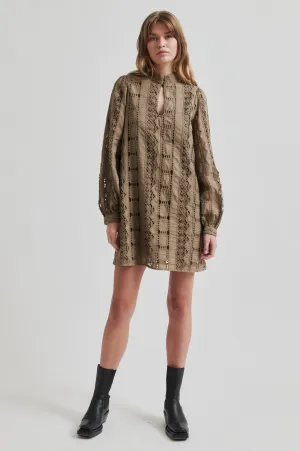 Milina Dress Faith Core Breathable mesh