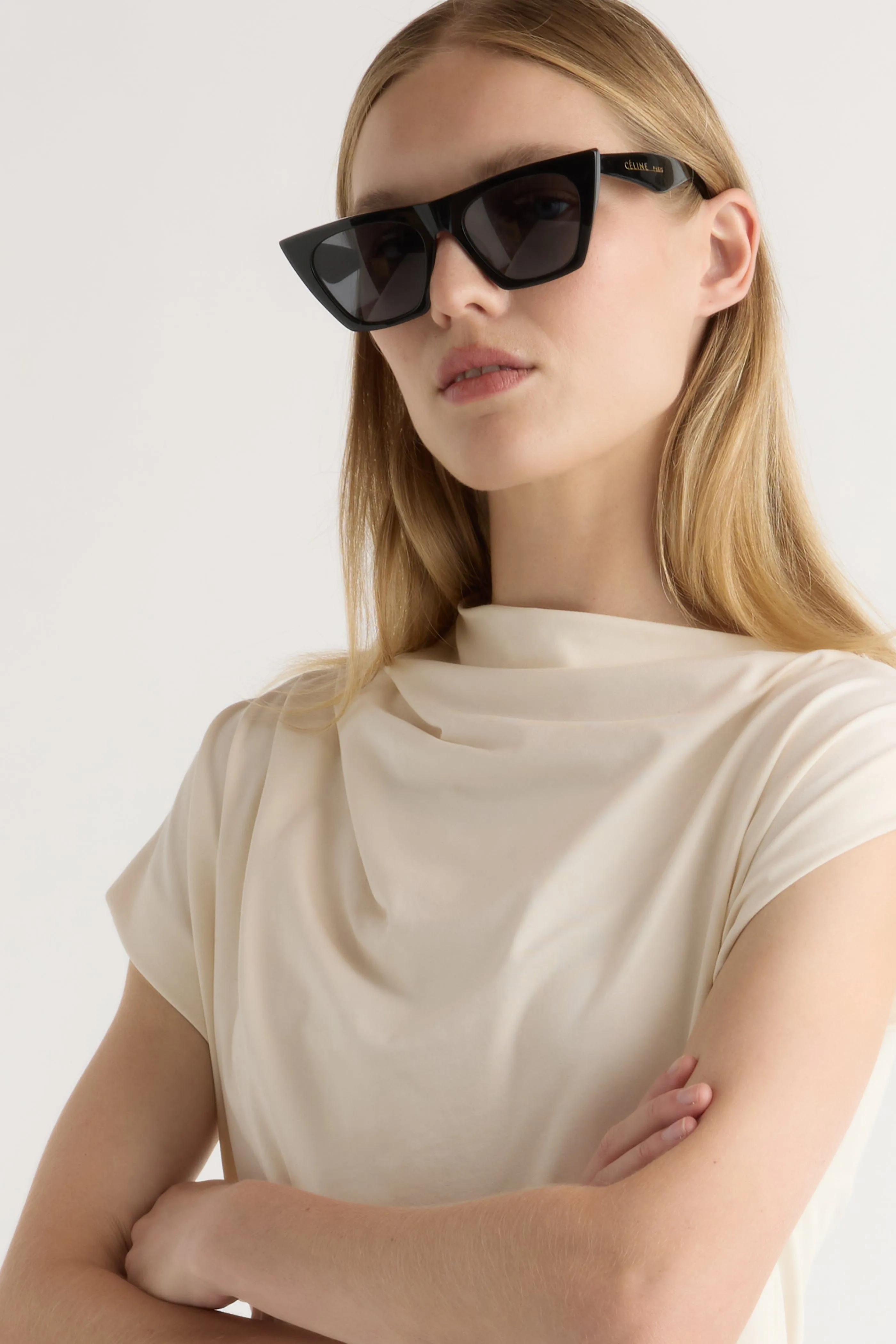 Kenny Asymmetric-Neck Tee Side Vent Design Matte Look