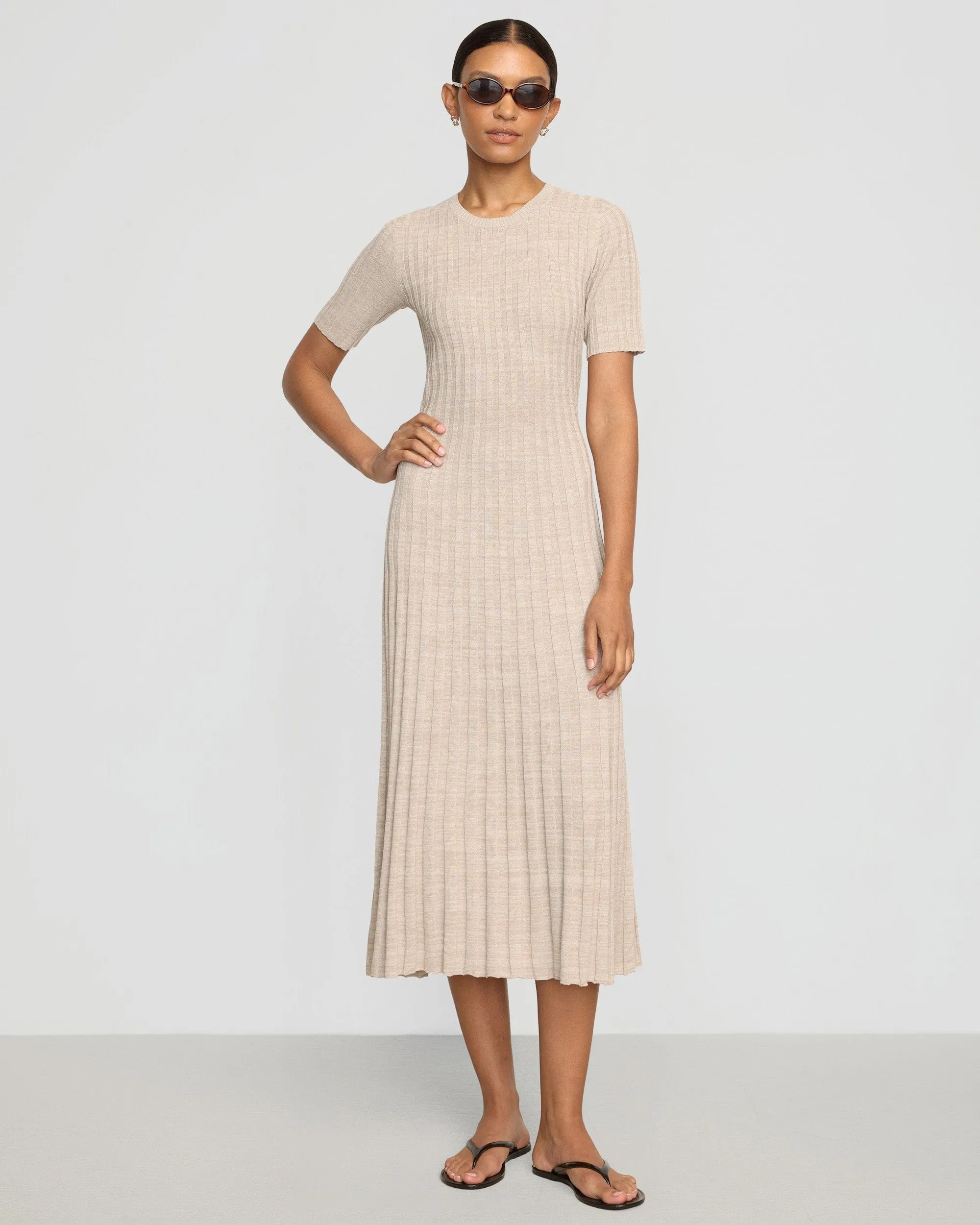 Minimalist Style AntiBacterialTextile Fena Wide-Ribbed Sweater Dress