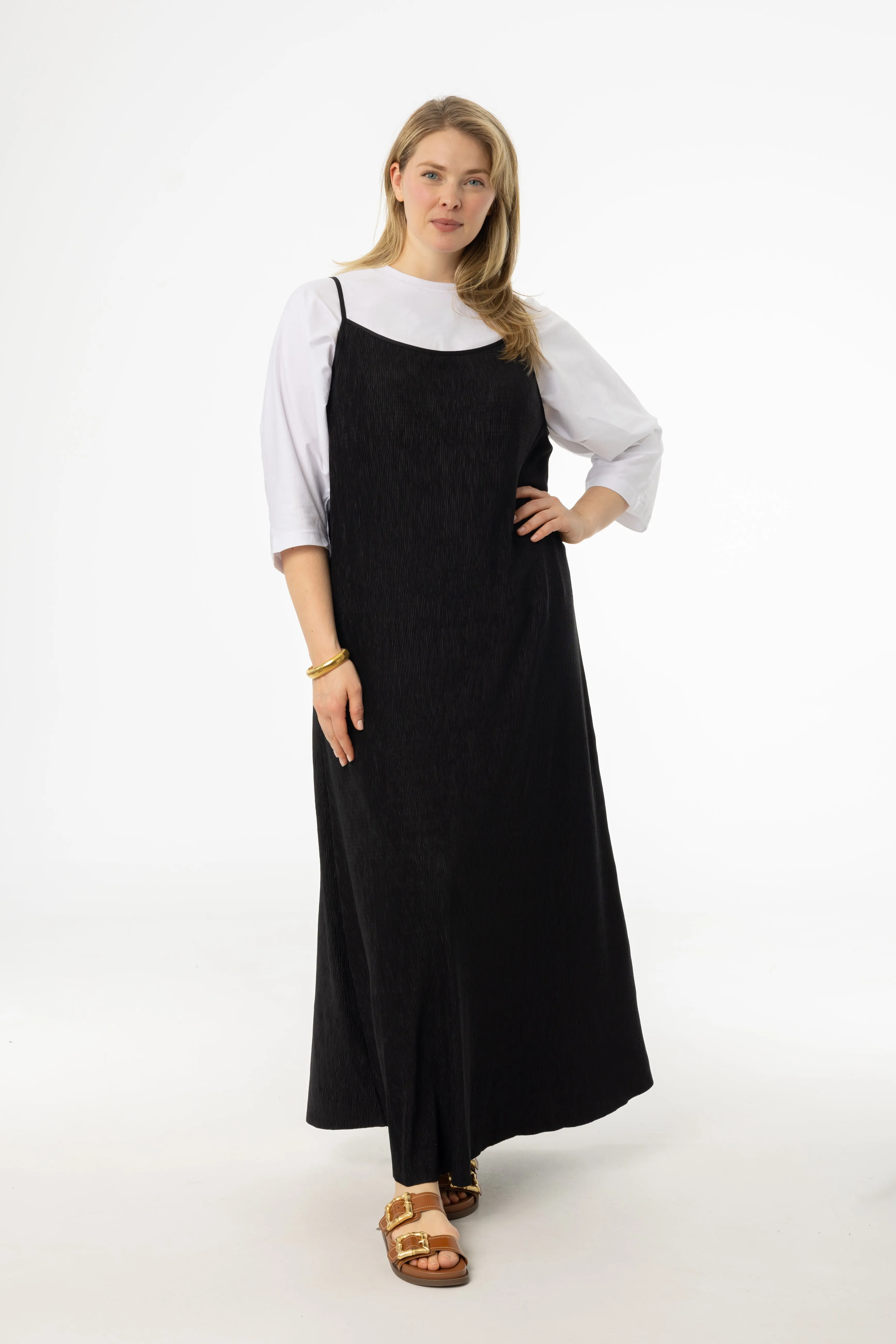 Street Fest Hotel Style Black Accordion Jumper
