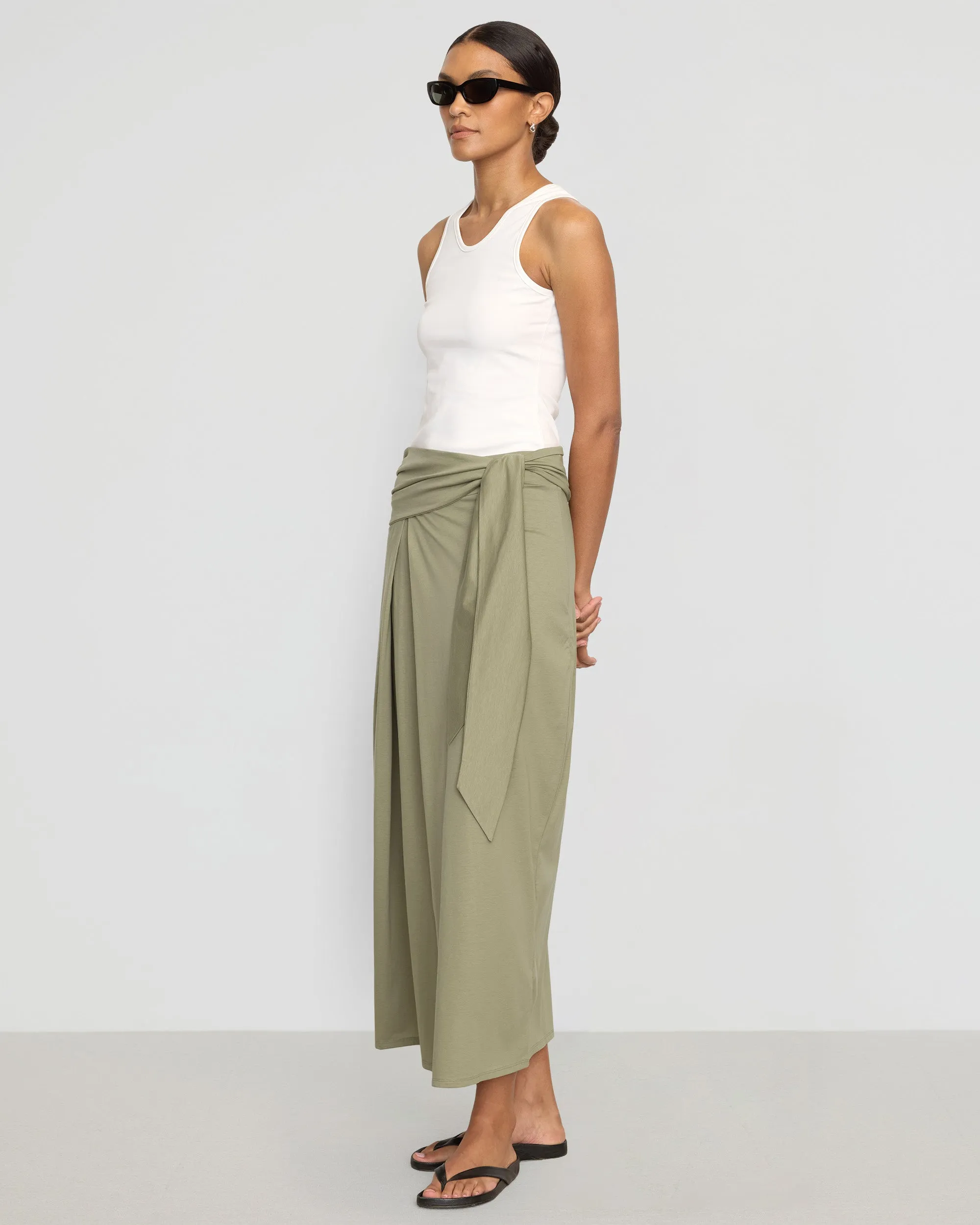 Button Details Street Edge Elke Tie-Waist Maxi Skirt