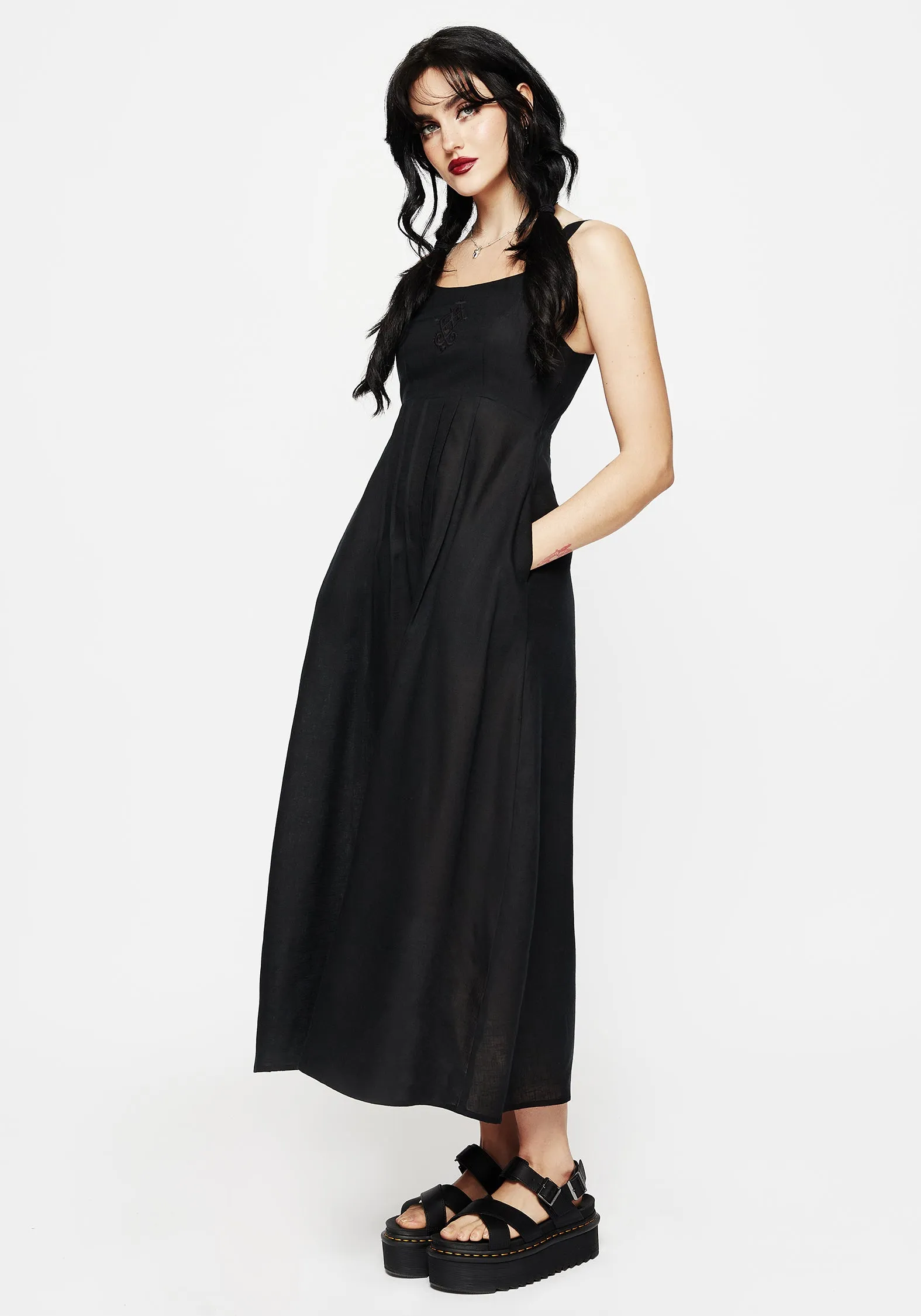 Brick Path Ombre Shade Merrymount Embroidered Midaxi Dress