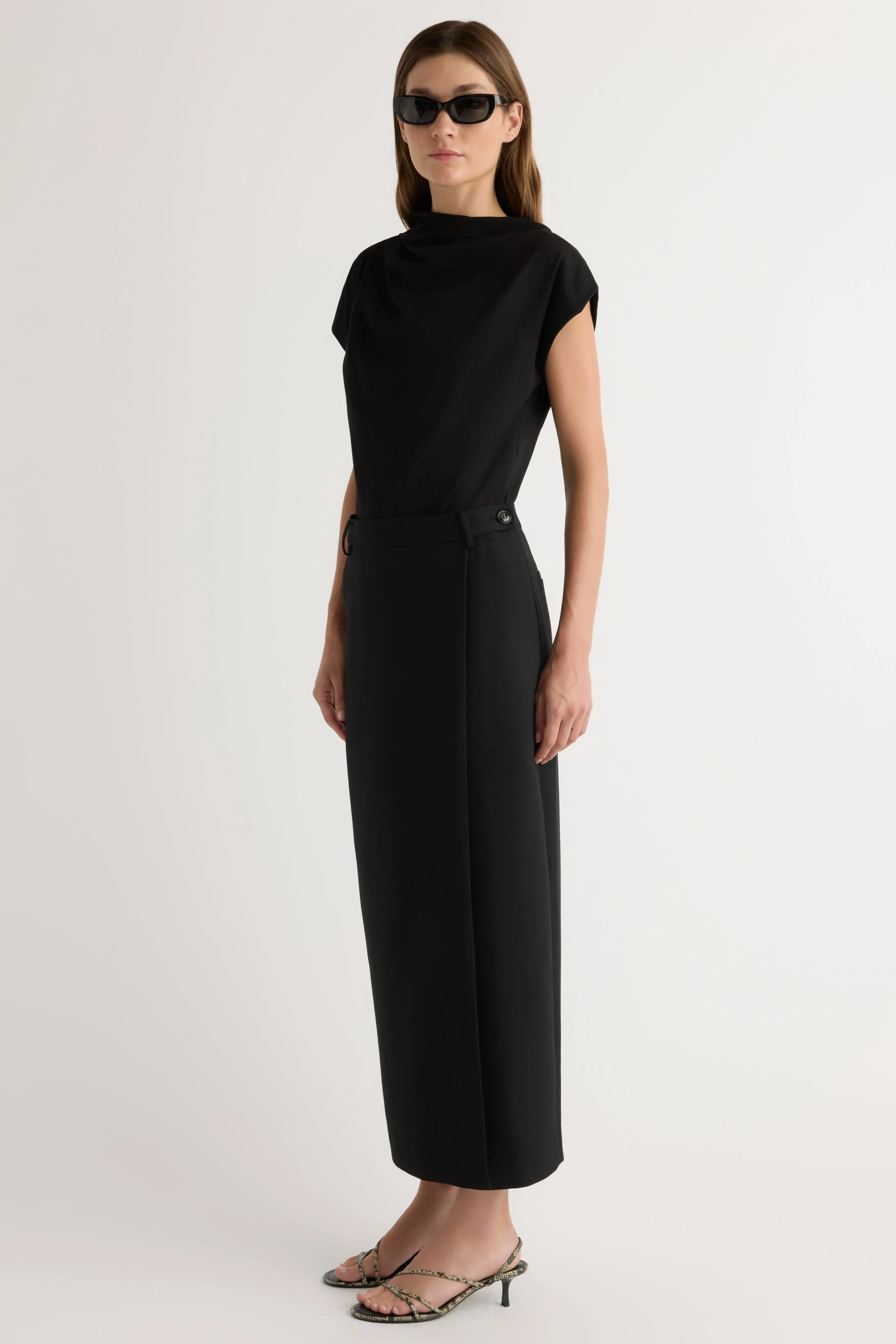 Kenny Asymmetric-Neck Tee Organic Cotton Construction