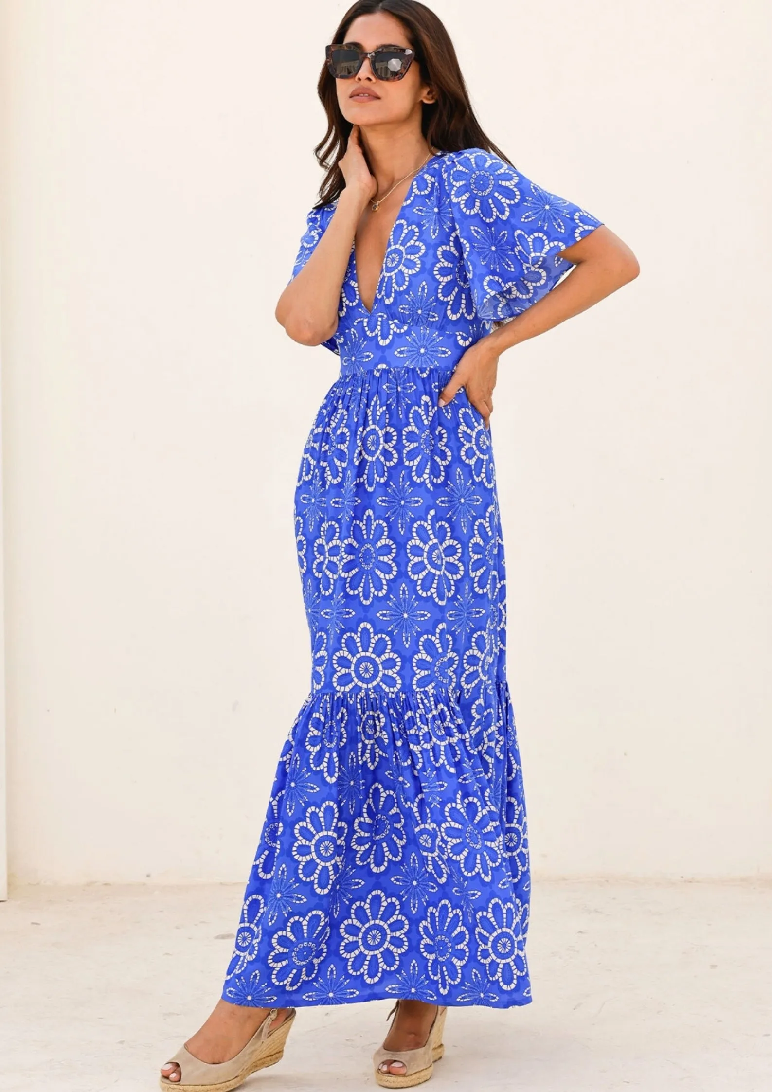 Galaxy View Sylvie EcoVero? Dress | Lace Floral Cobalt/White