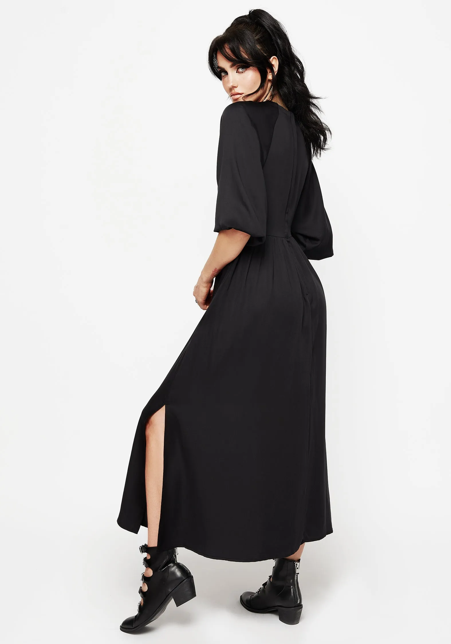 Veil Floral Embroidered Batwing Midaxi Dress Meadow Path Cap Sleeve