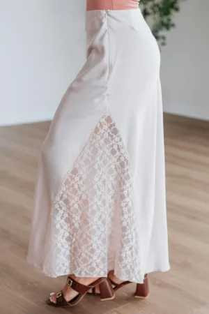 Vivian Lace Skirt - Pearl Wrinkle Resistant
