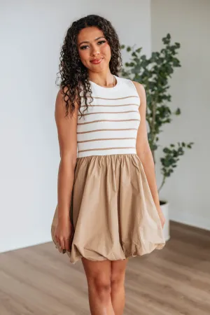 Trendy Outfit Modern Chic Mavah Contrast Dress