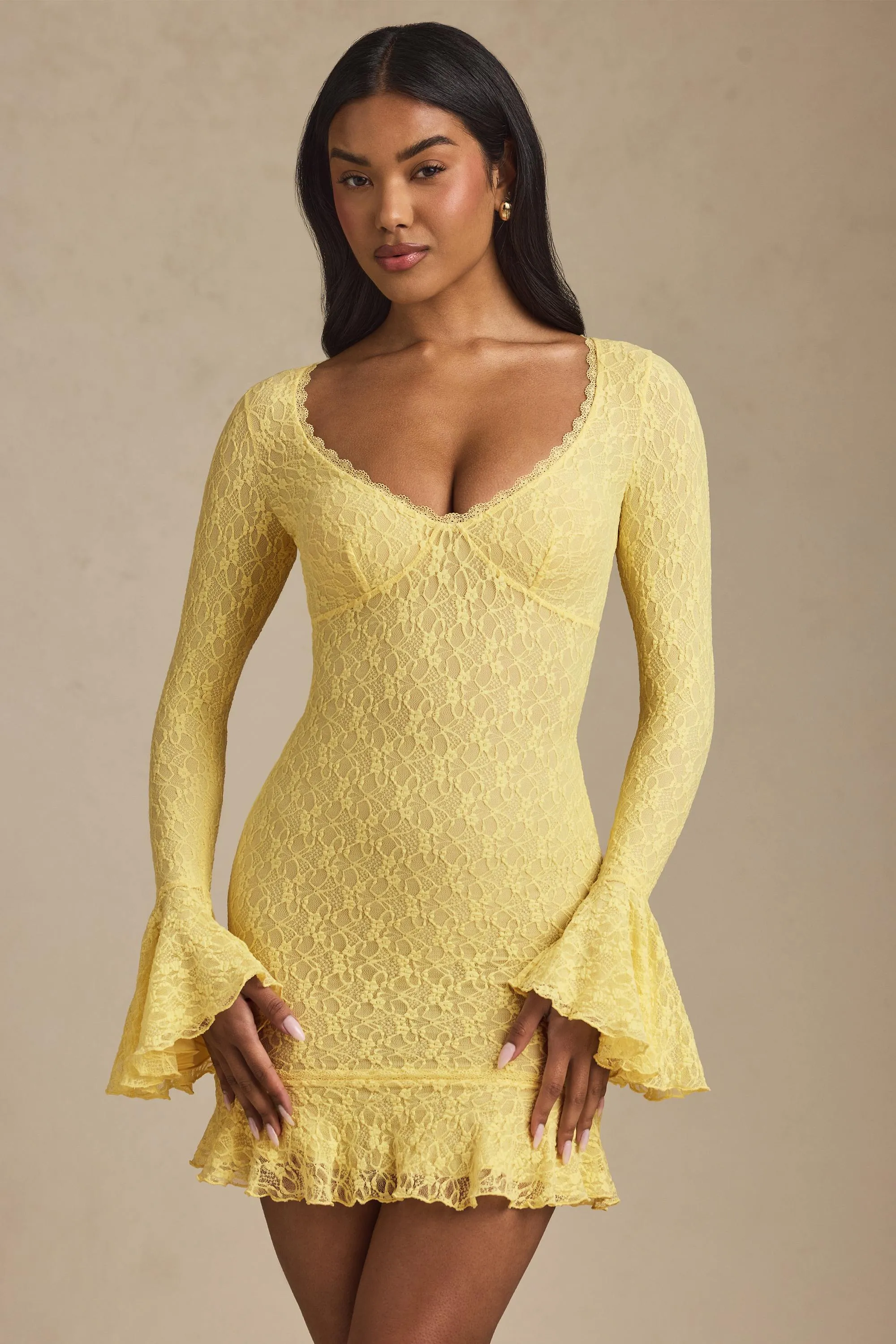 Long-Sleeve Ruffled Lace Mini Dress in Pastel Yellow Trendy Print