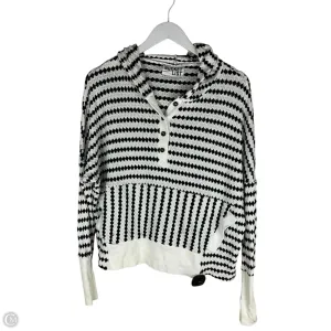 Spirit Core Sweatshirt Hoodie By Clothes Mentor In Black & White, Size: S