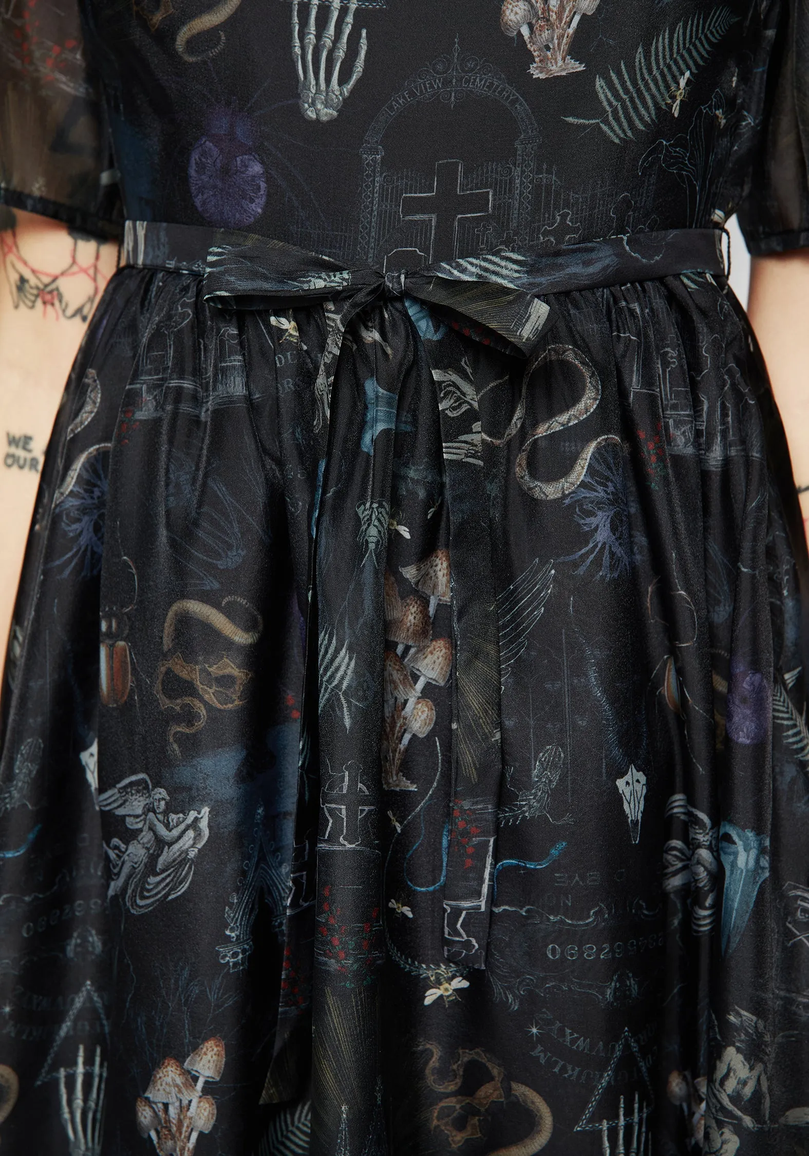 Maudeline Victoriana Print Layered Organza Midaxi Dress The versatile nature of this maxi dress allows for a range of styling possibilities from casual to chic