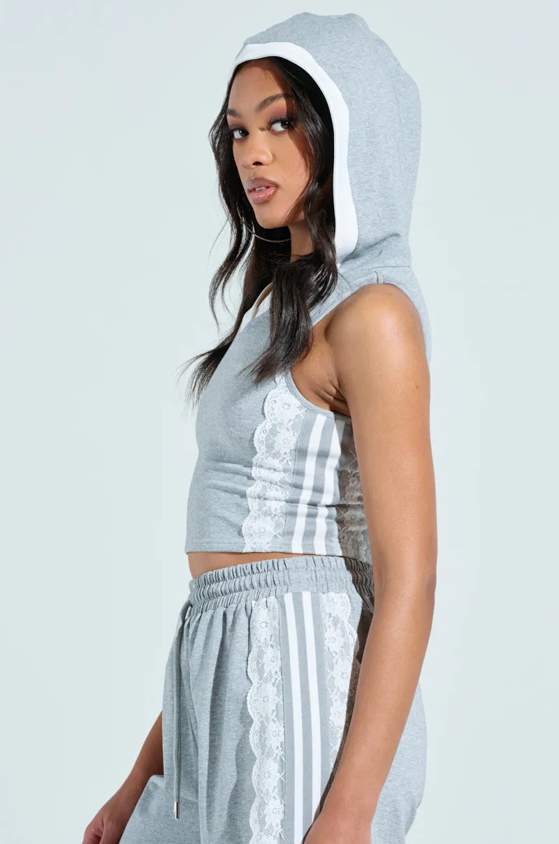 Training Outfit novice soldiers IN A LEAGUE OF MY OWN TOP