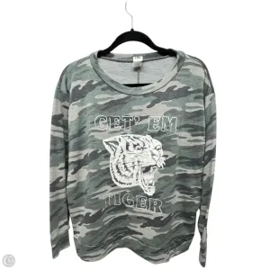 Sweatshirt Crewneck By Sew In Love In Camouflage Print, Size: S Travel Outfit Earth Glow