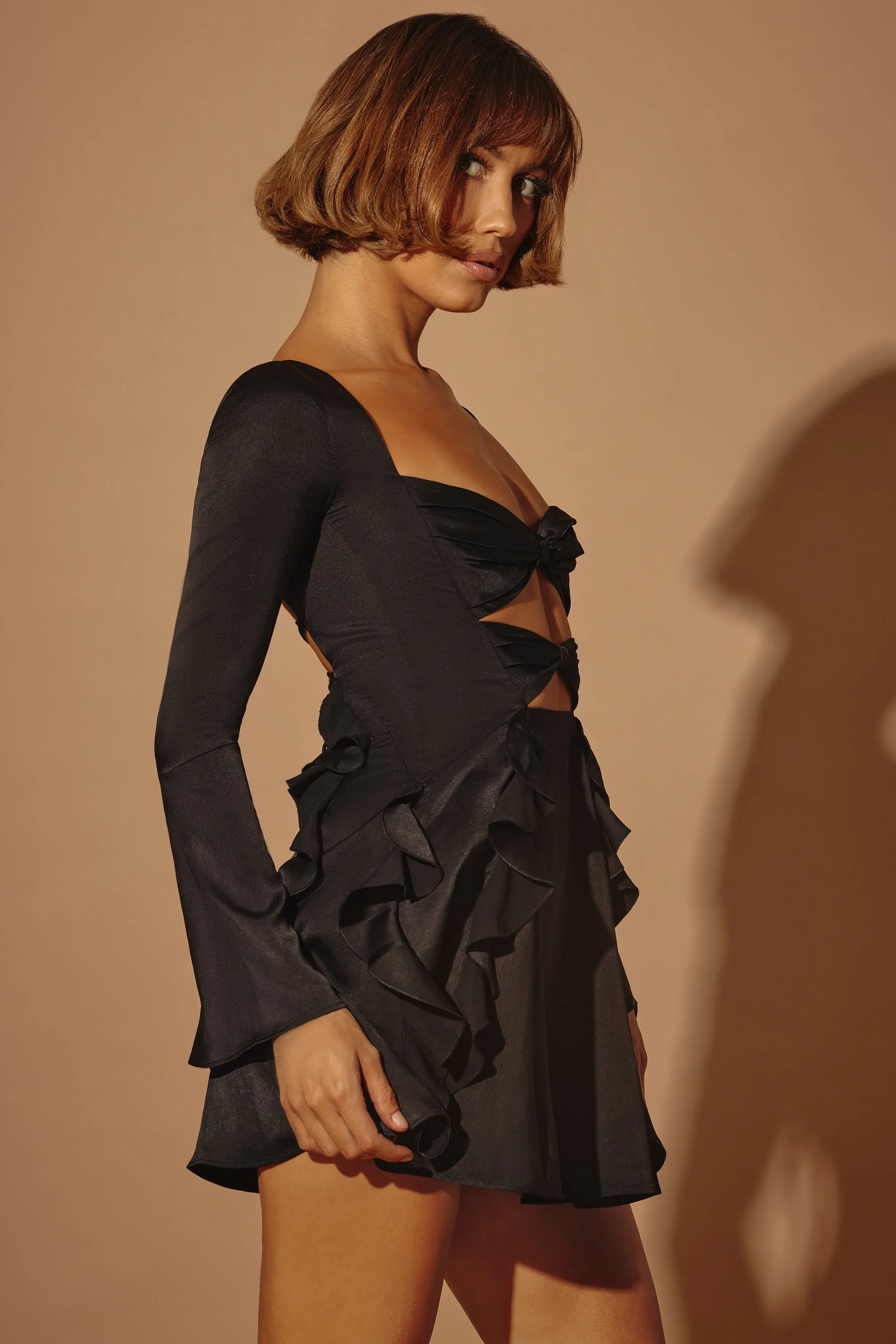 Easy-to-wear mini gown Long Sleeve Bow Mini Dress in Black