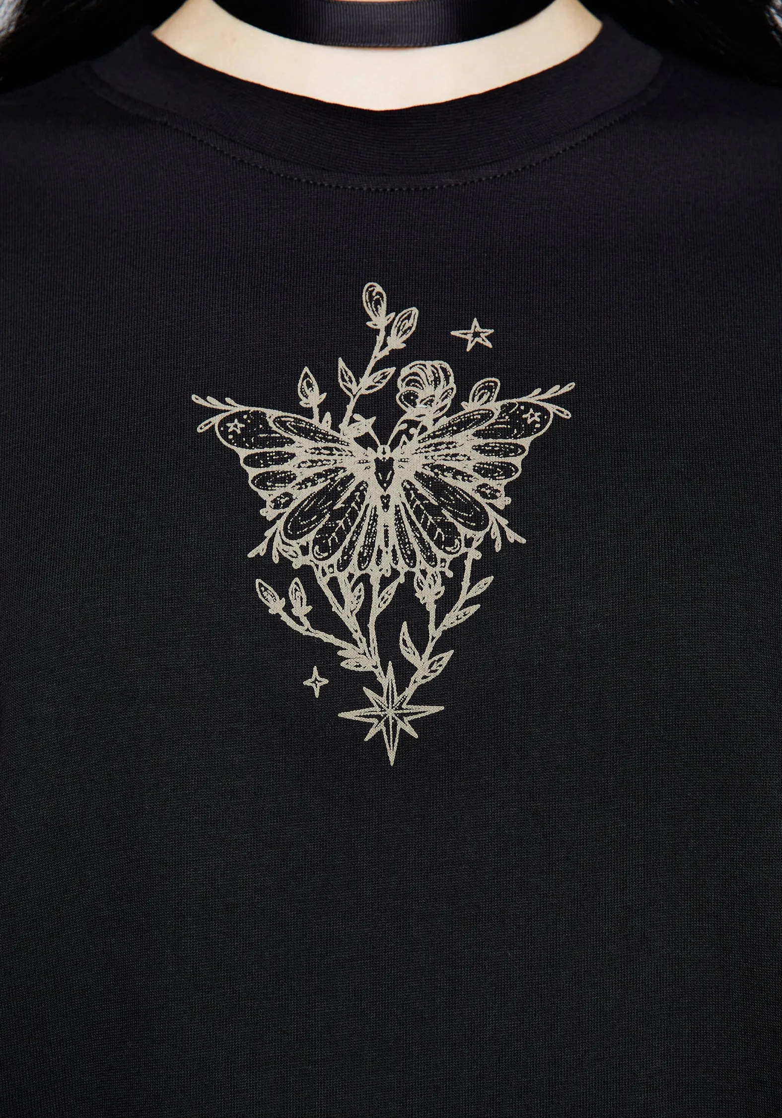 Hawkmoth Graphic Print Boxy Crop Tee Stylish Design