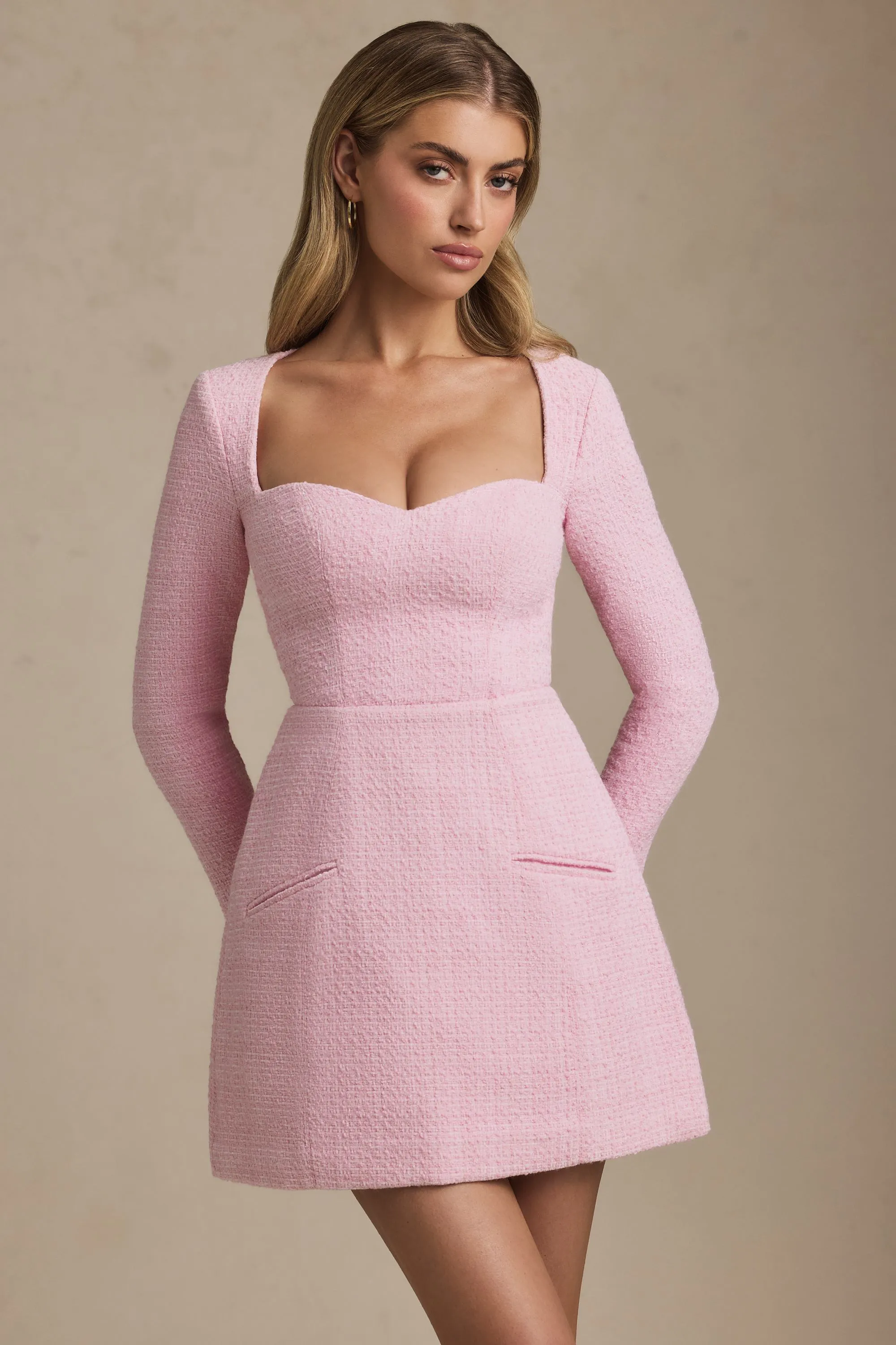 Scene Light Trend Glow Sweetheart-Neck Structured Mini Dress in Soft Pink