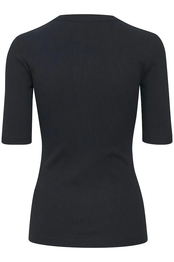 Dagna T-Shirt Essential Wear Timeless Piece