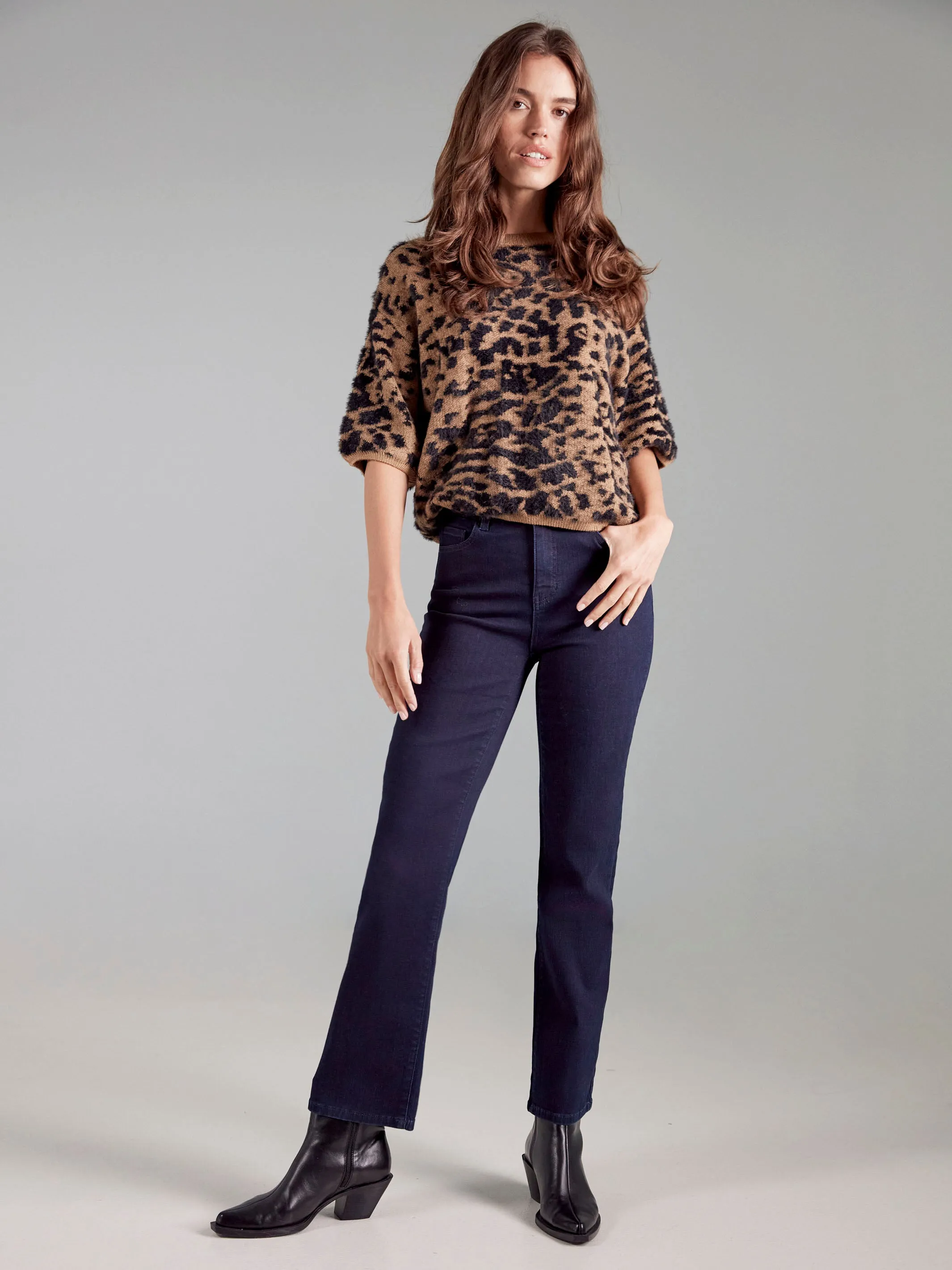 Layering Style Quick Drying Technology Balloon Elbow Sleeve Knit Sweater - Leopard