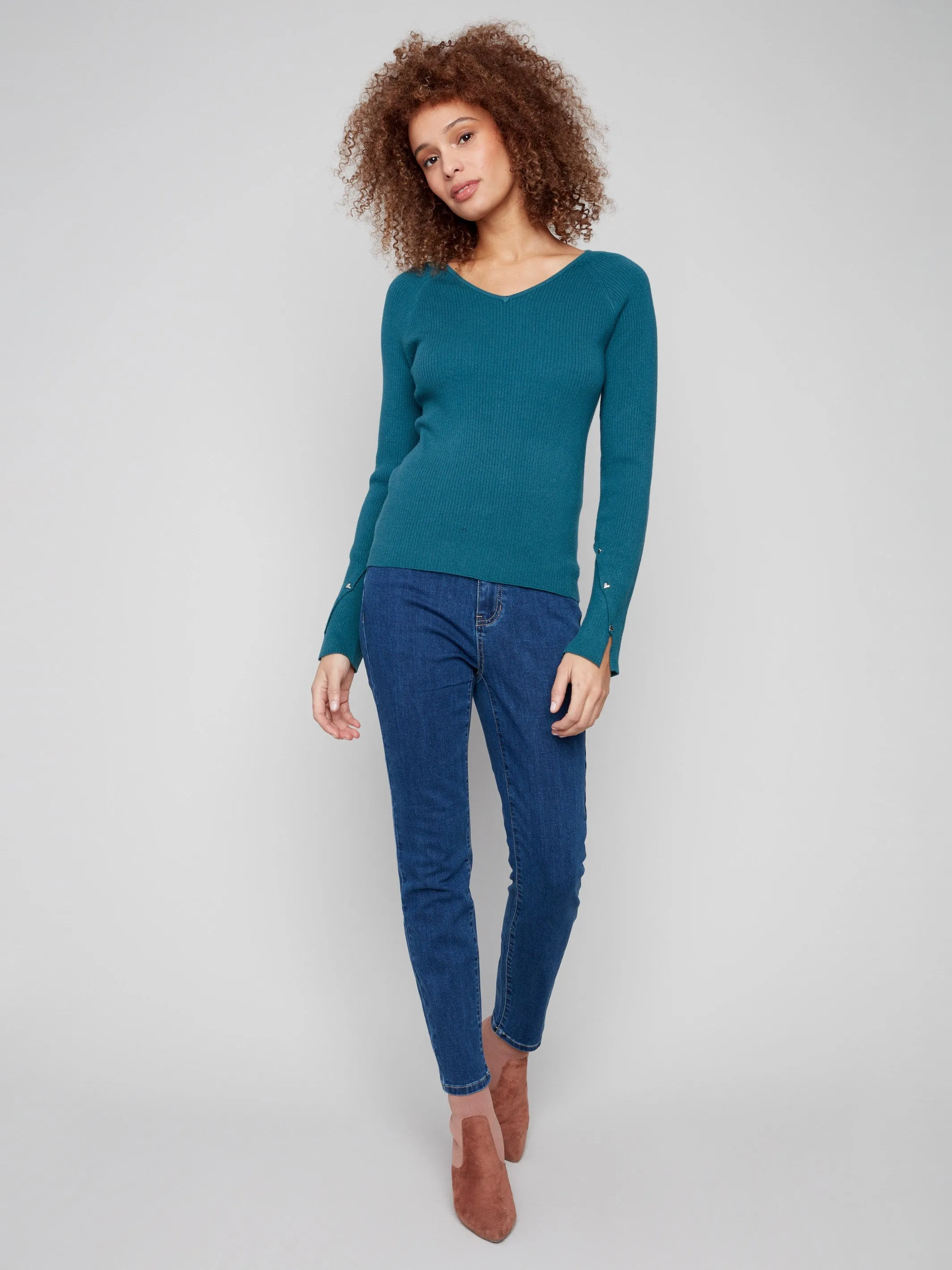 Casual Fit Ribbed V-Neck Sweater With Heart Rivets - Evergreen