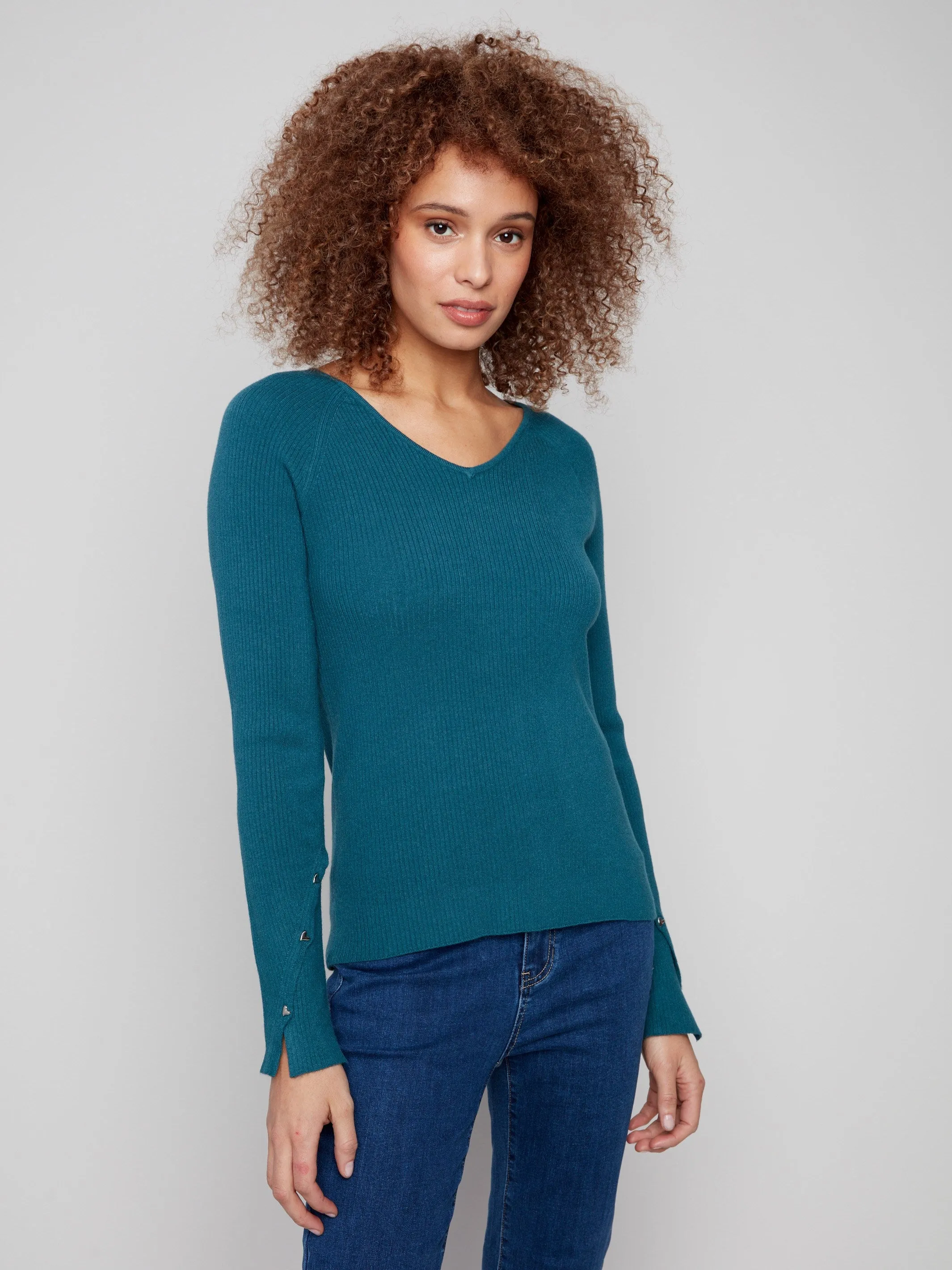 Ribbed V-Neck Sweater With Heart Rivets - Evergreen Curved Hemline