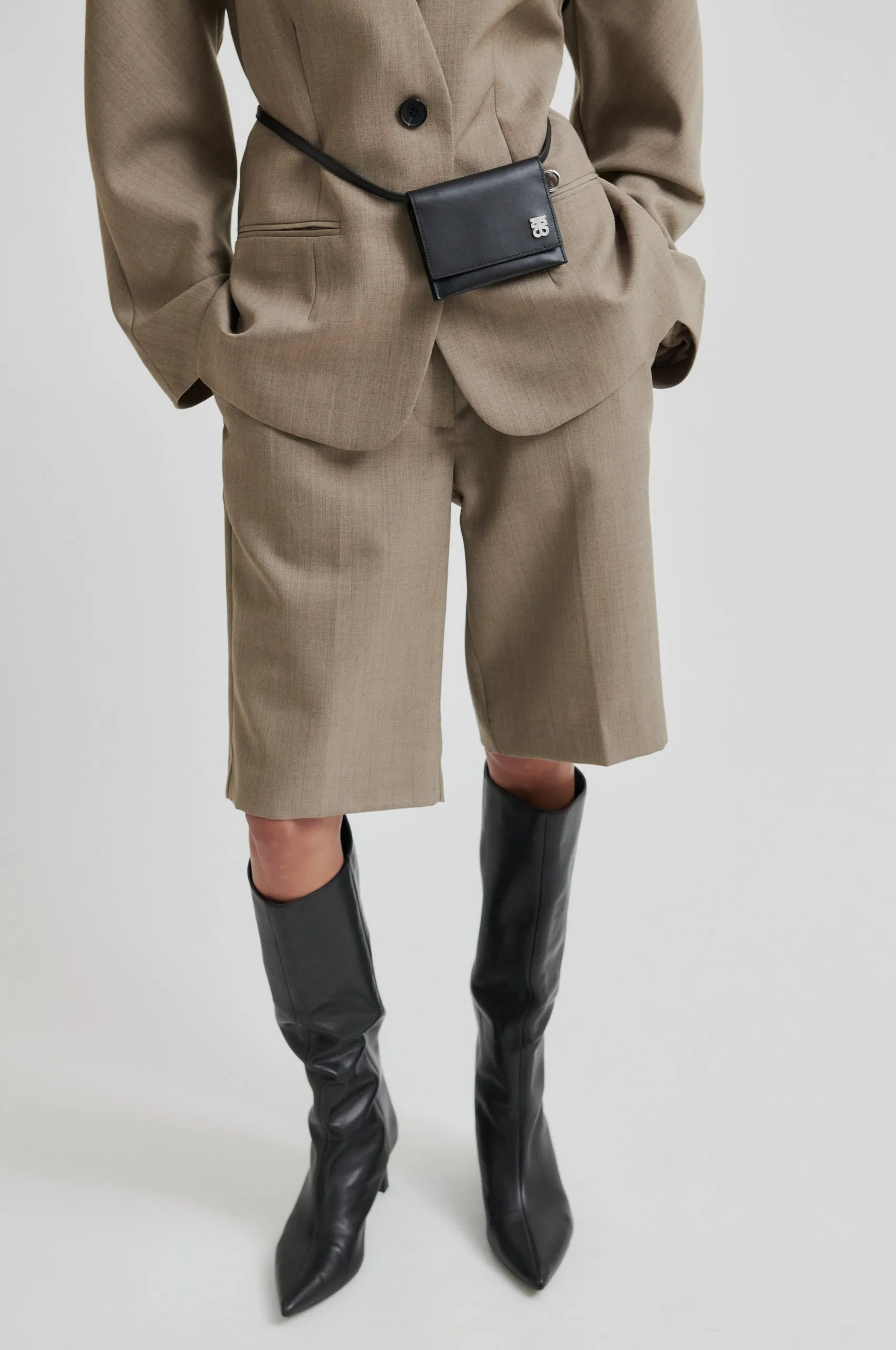 Levelup Tailored Shorts Power Vibe Firm Leather