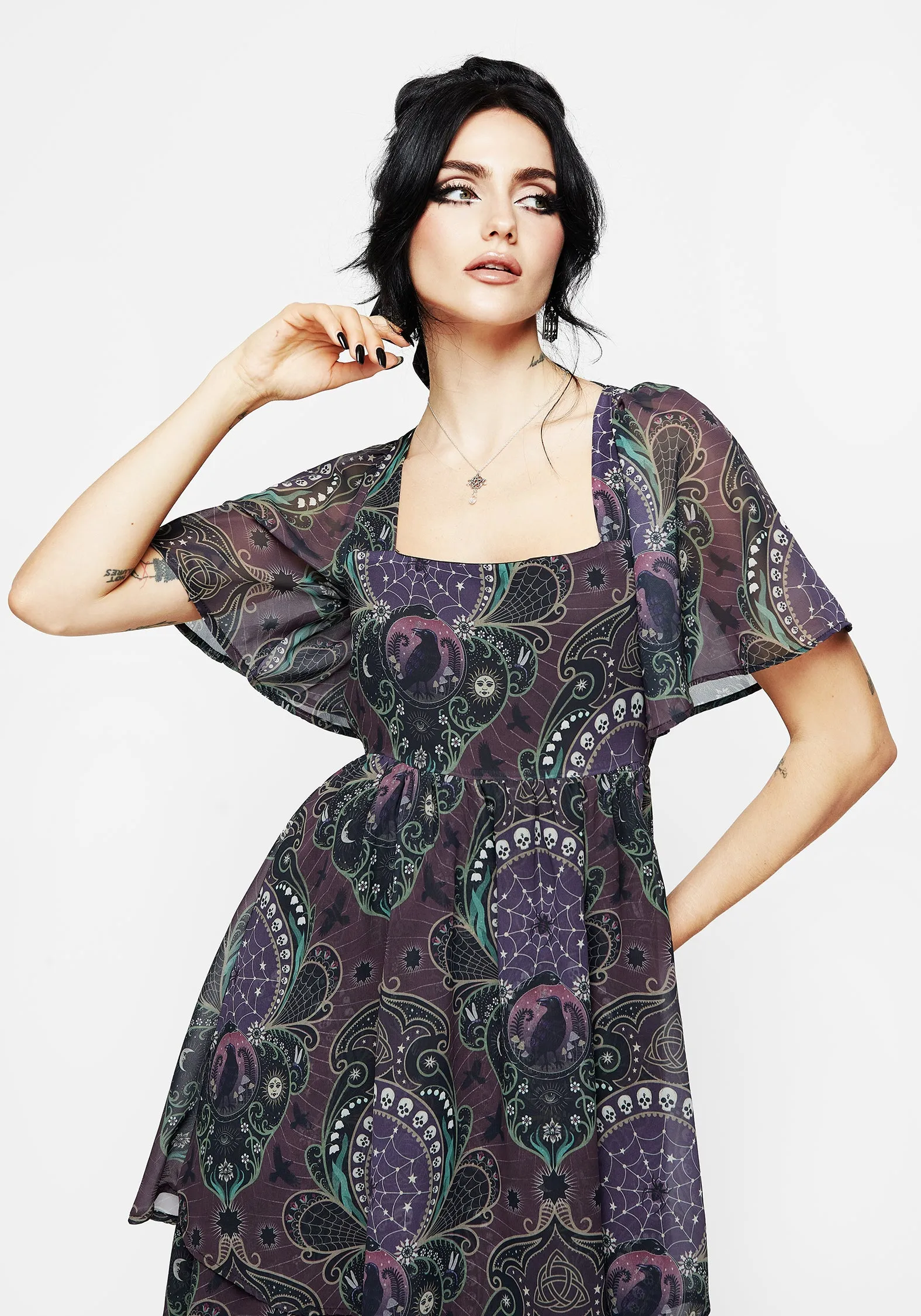 Retro Charm Marina Scene Clarette Chiffon Angel Sleeve Tiered Gown