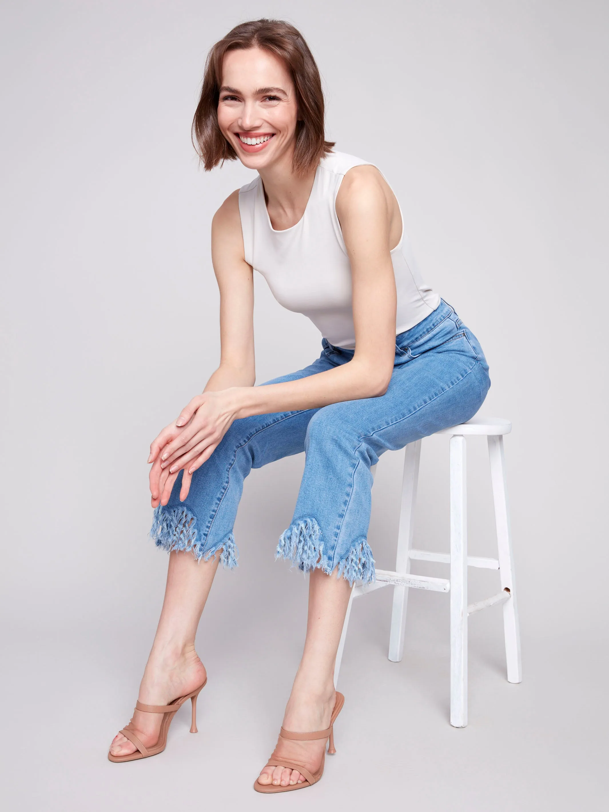 Streetwear Essential Wide Leg Silhouette Cropped Jeans With Fringed Hem - Blue Jean