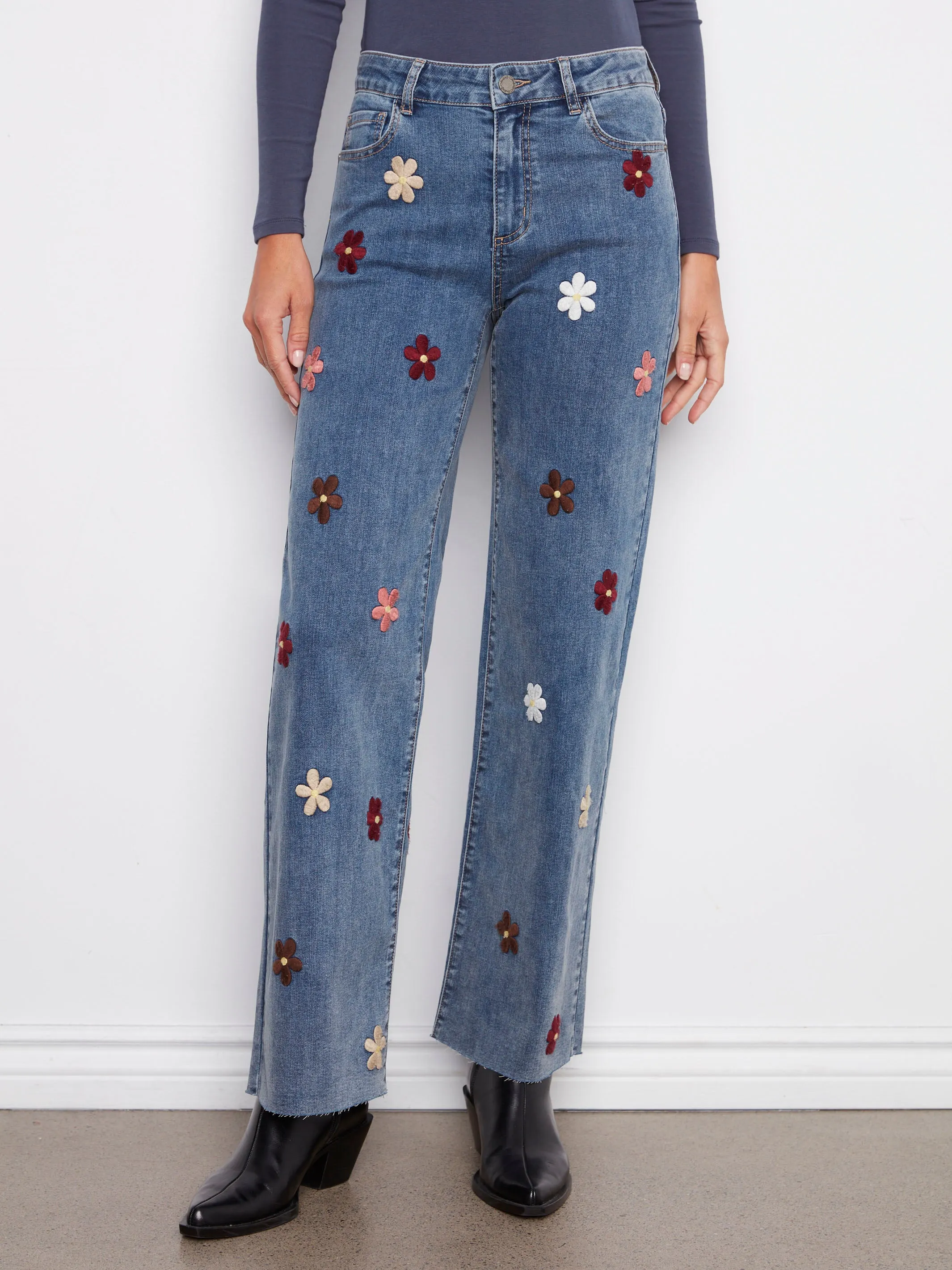 Outfit Plan Wide Leg Jeans With Flower Patches - Medium Blue