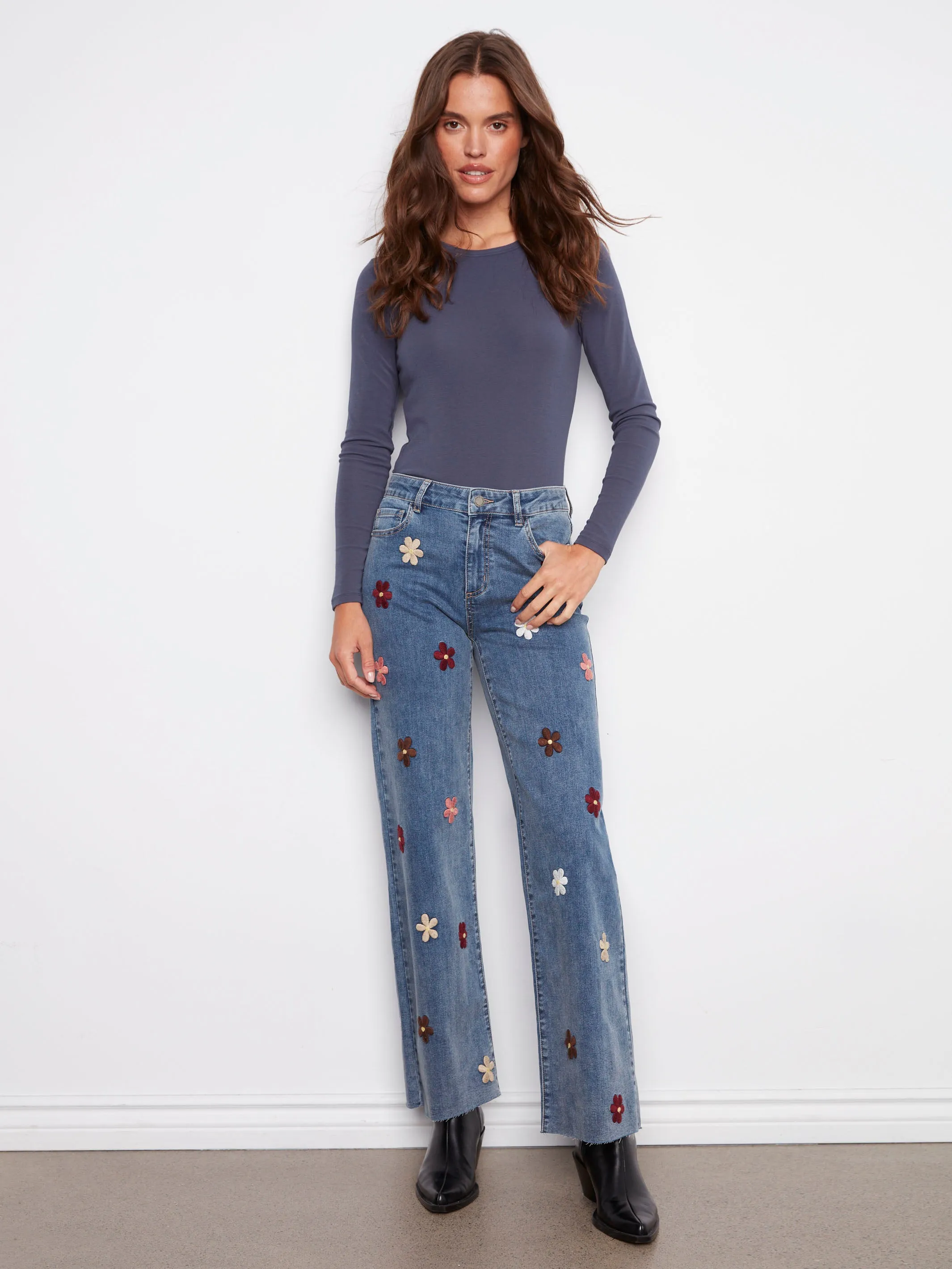 Artist Vibe Smooth Home Comfort Bold Look Sunny Vibes Wide Leg Jeans With Flower Patches - Medium Blue