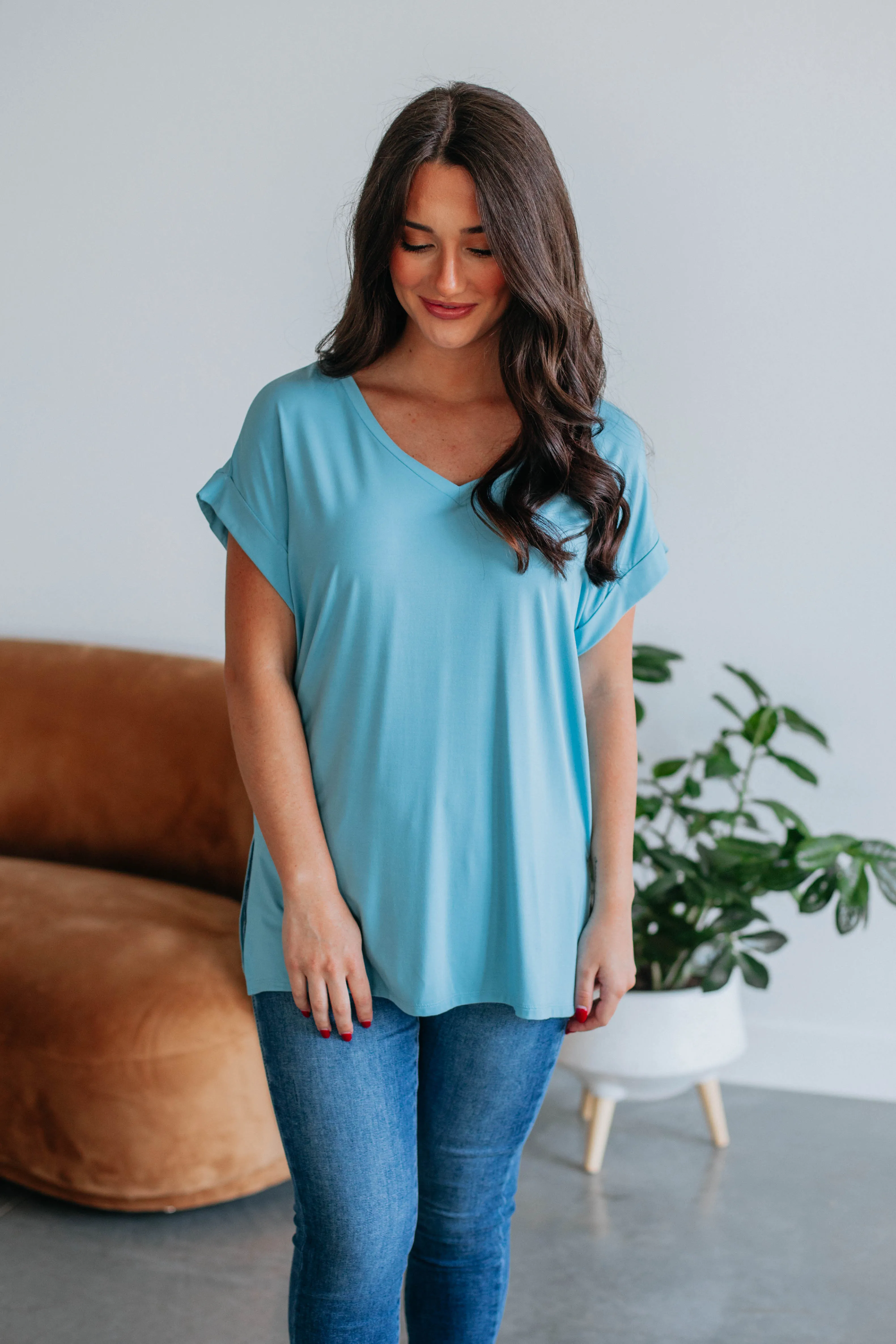 Jill Basic Tee - Dusty Blue Simple Fashion Moisture Wicking Technology