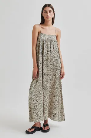 Peri Strap Dress Colorfast Technology Zoom Proper