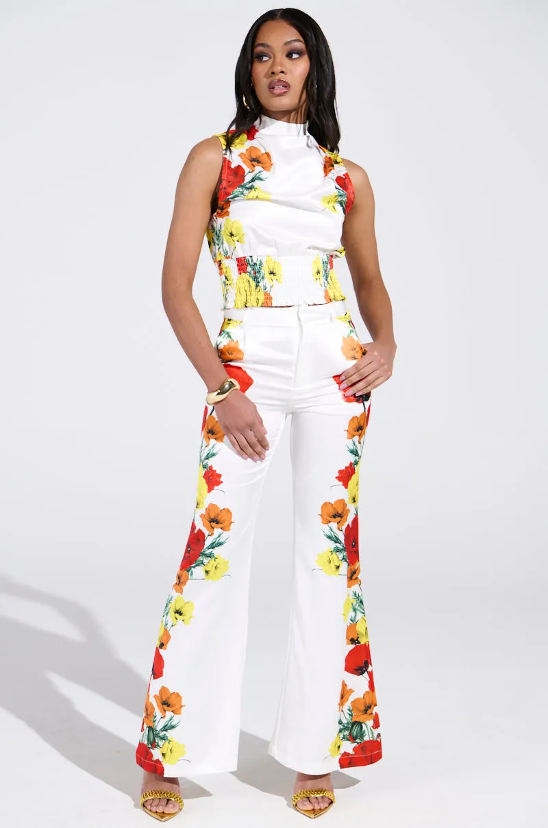 Weather - resistant short term storage MIND MY OWN FLORAL SATIN BLOUSE