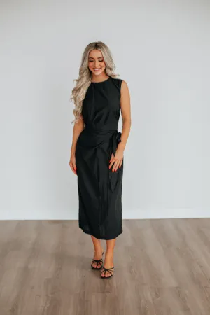Trendy Fit Breezy and lightweight midi Nadine Linen Dress