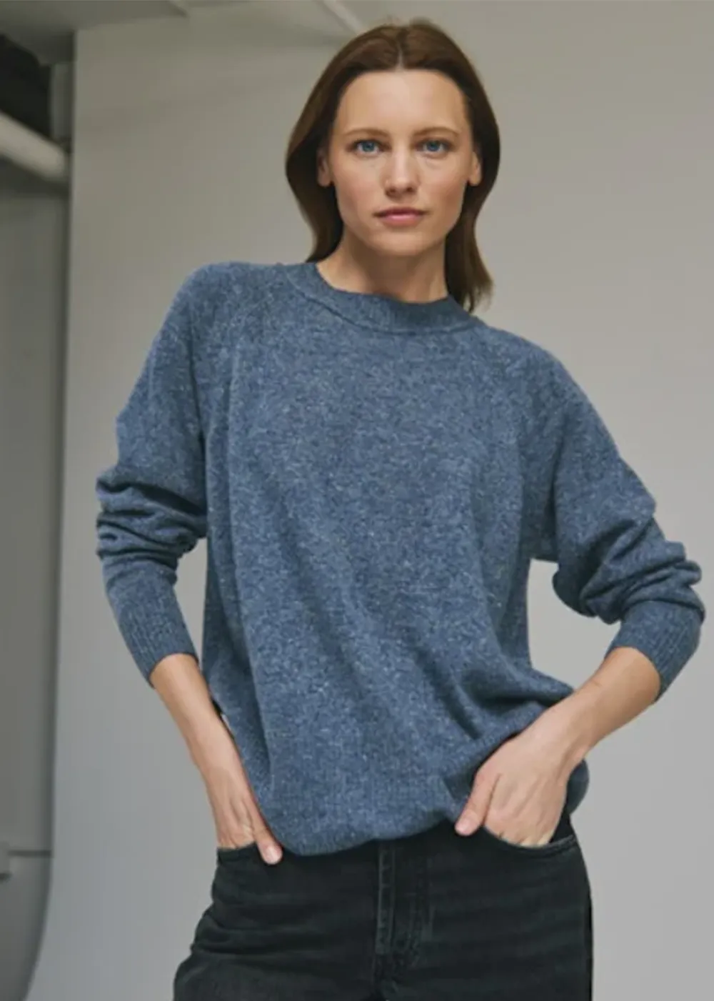 Relaxed Fit Raglan Crew W/ Rib Detail Plush Inner Lining