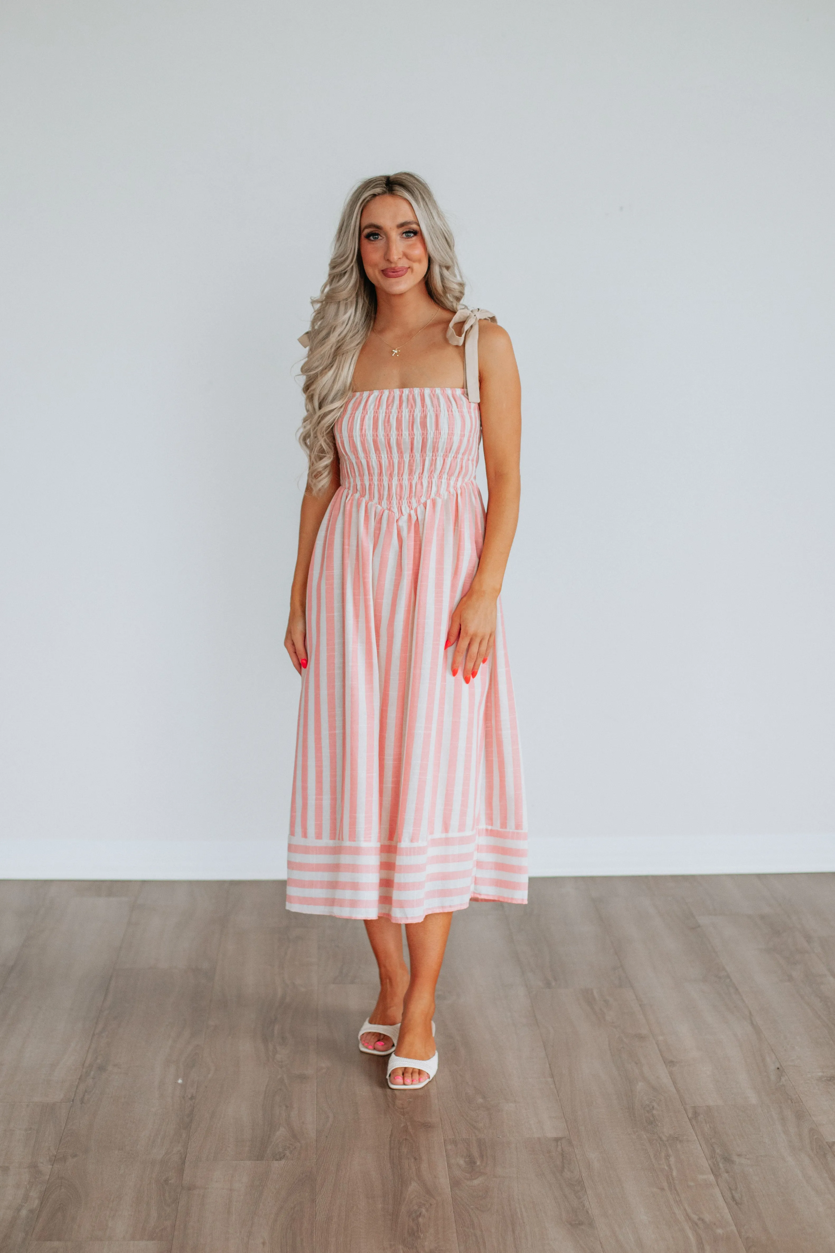 Train Gate Bohemian-inspired midi Emilie Linen Dress