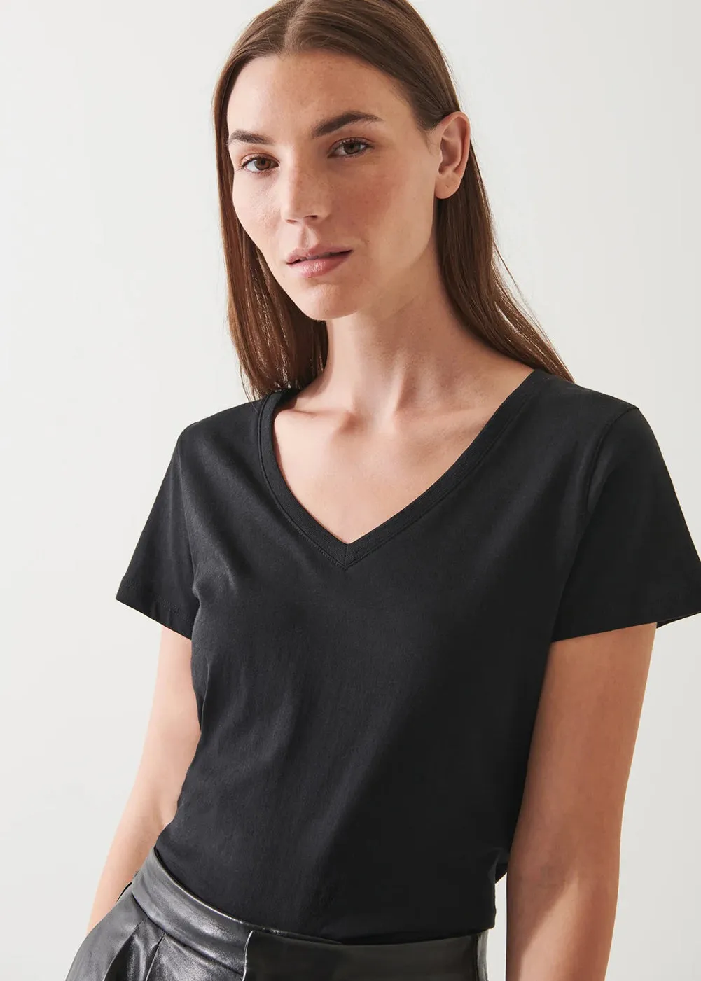 Seasonal Casual Classic Fit V Neck T-Shirt