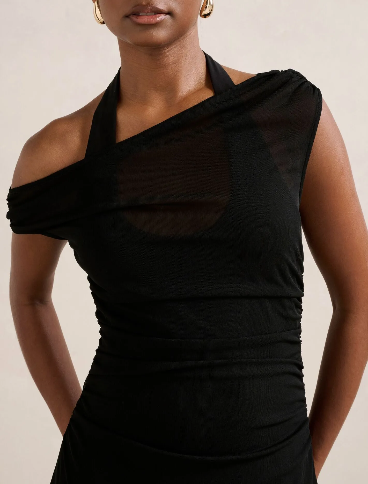 Practical long dress This dress is designed to be worn for a variety of occasions providing effortless style Brooklyn Petite Layered Jersey Maxi Dress