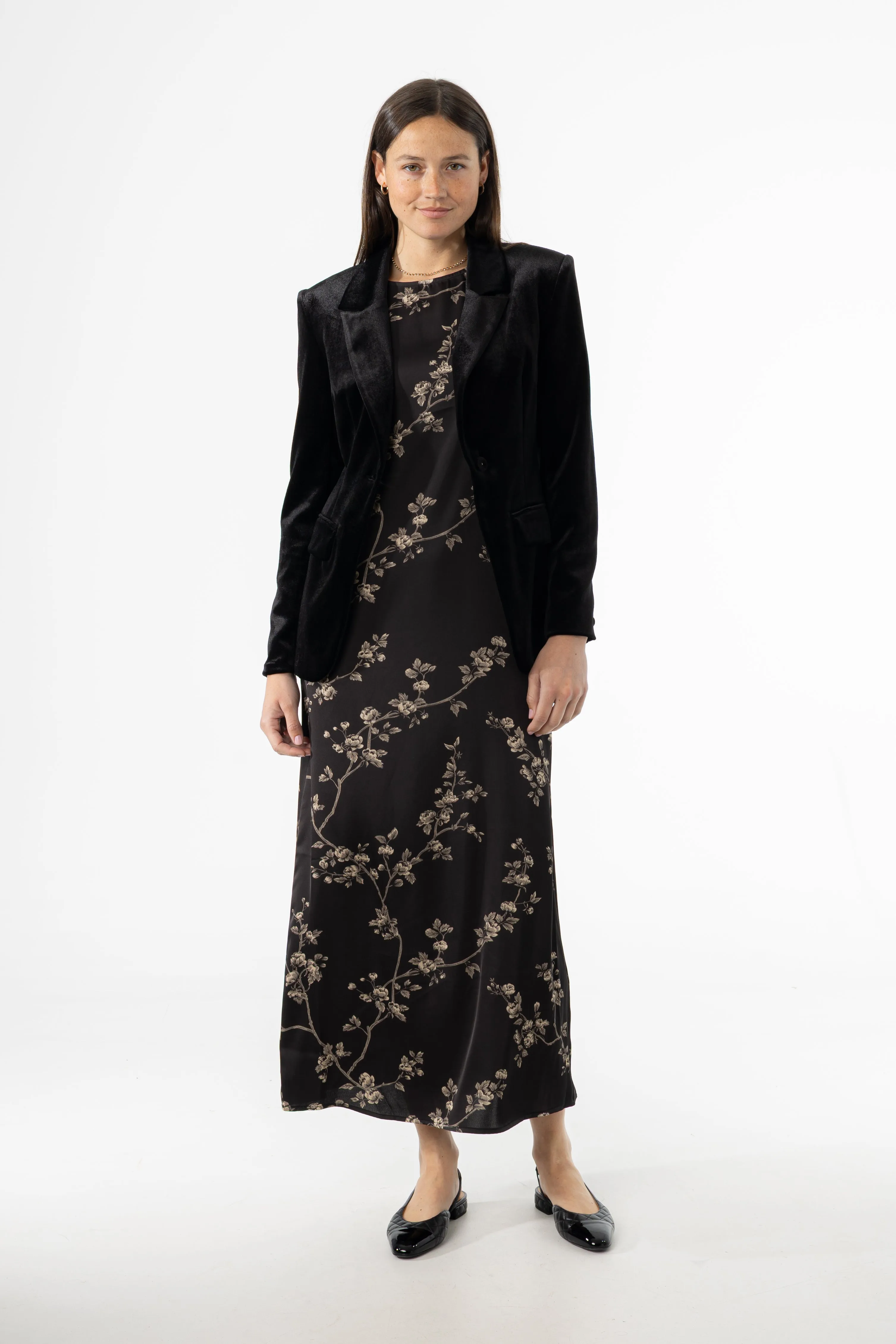 OdorResistant Trendy Boots Black & Beige Round Neck Jumper