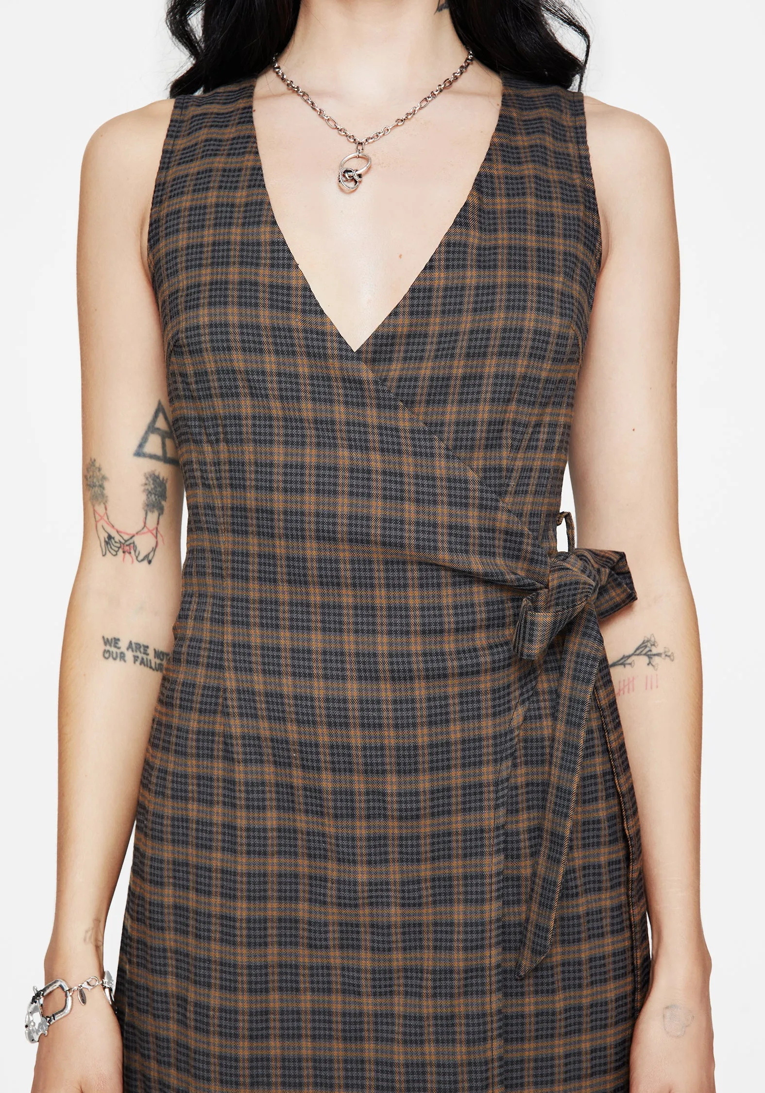 Print Art Allure Check Sleeveless Midaxi Wrap Dress