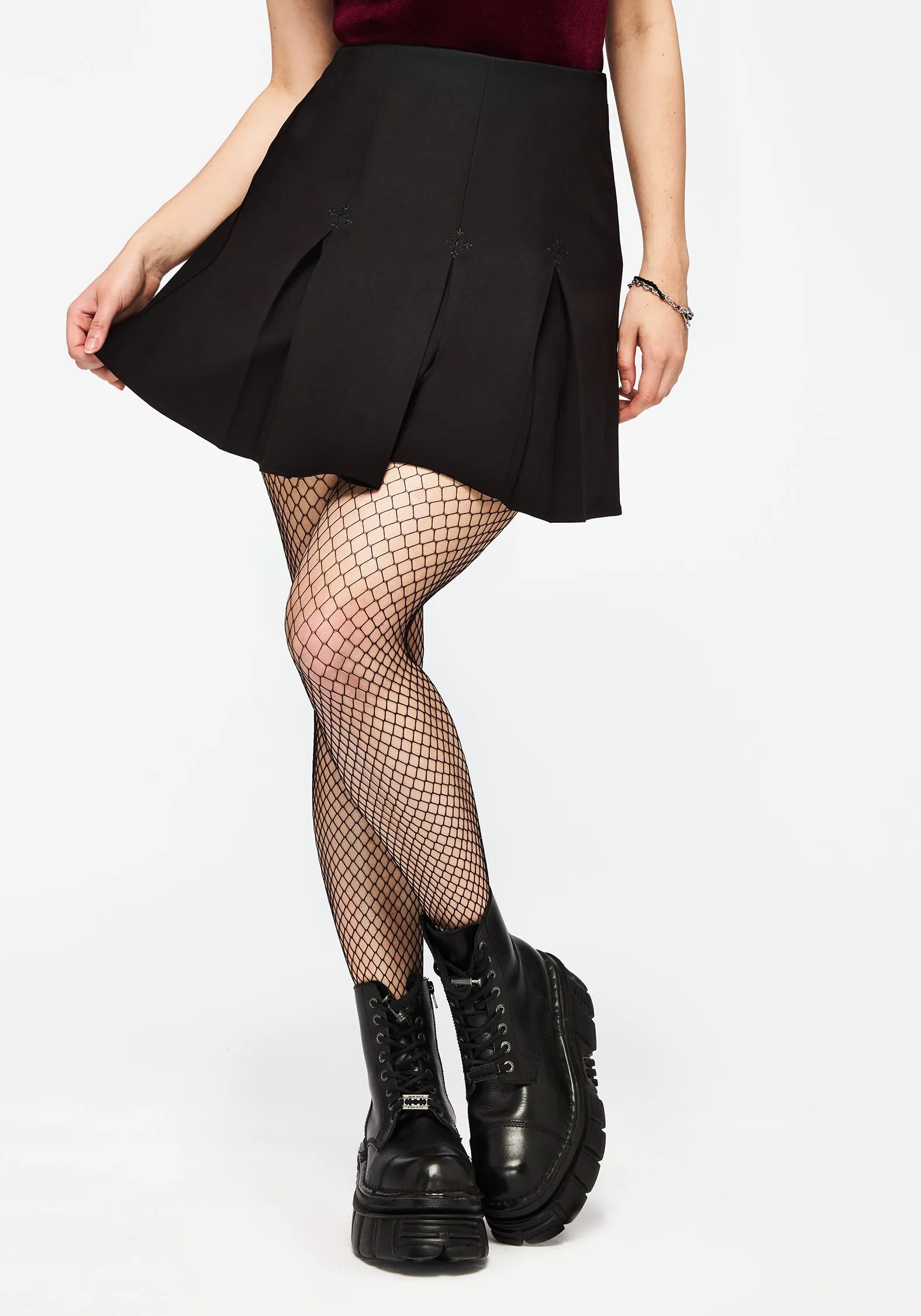 Soul Embroidered Pleated Mini Skirt Hygienic Coating Elegant Look