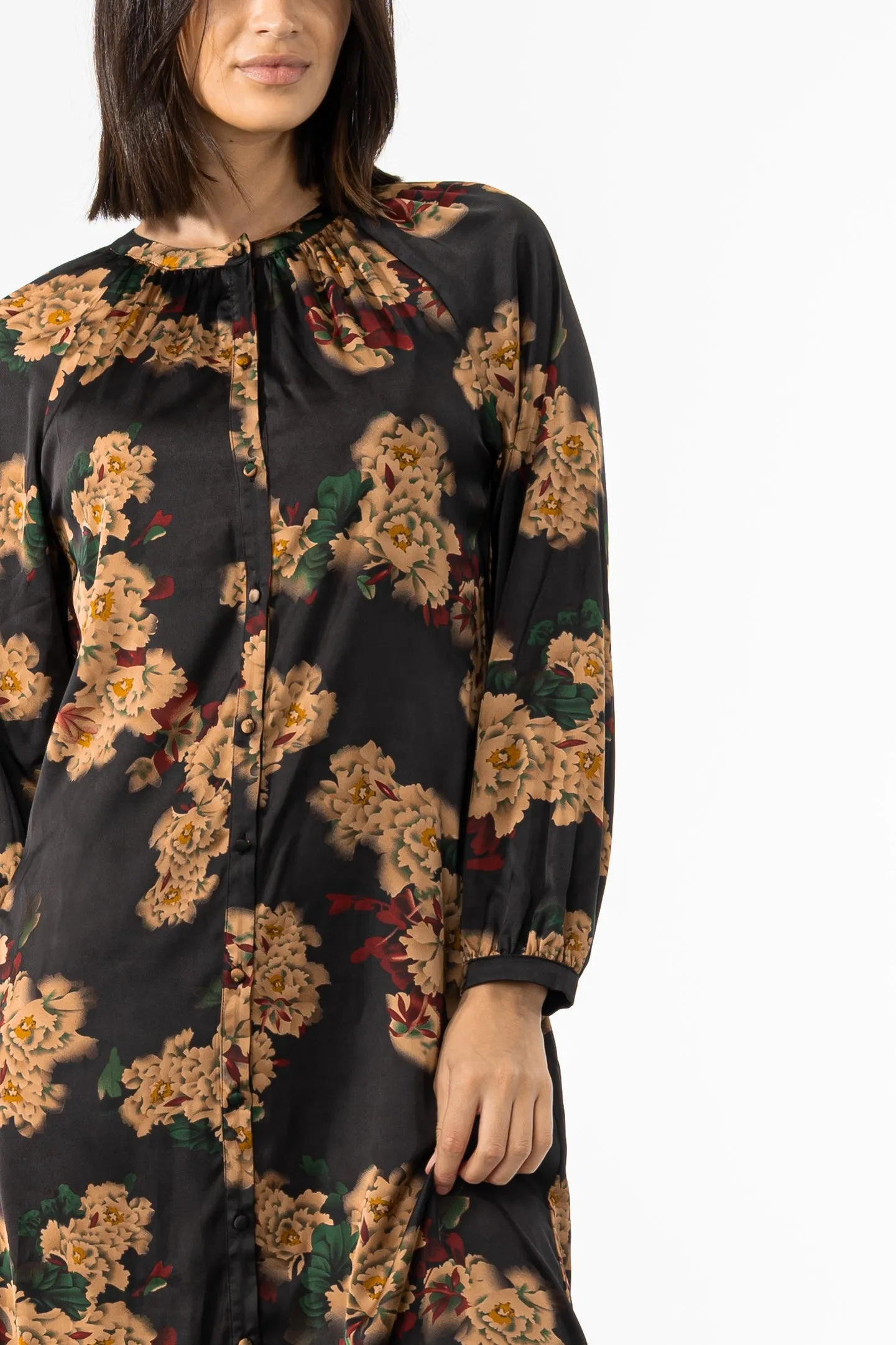 Hotel Style clean design Black Multi Floral Printed Maxi Dress