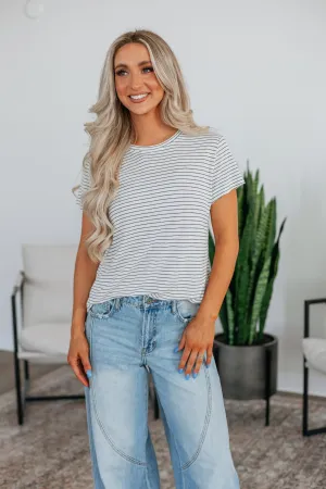 Flexible Collar Stretch Fabric Technology Brandy Striped Tee