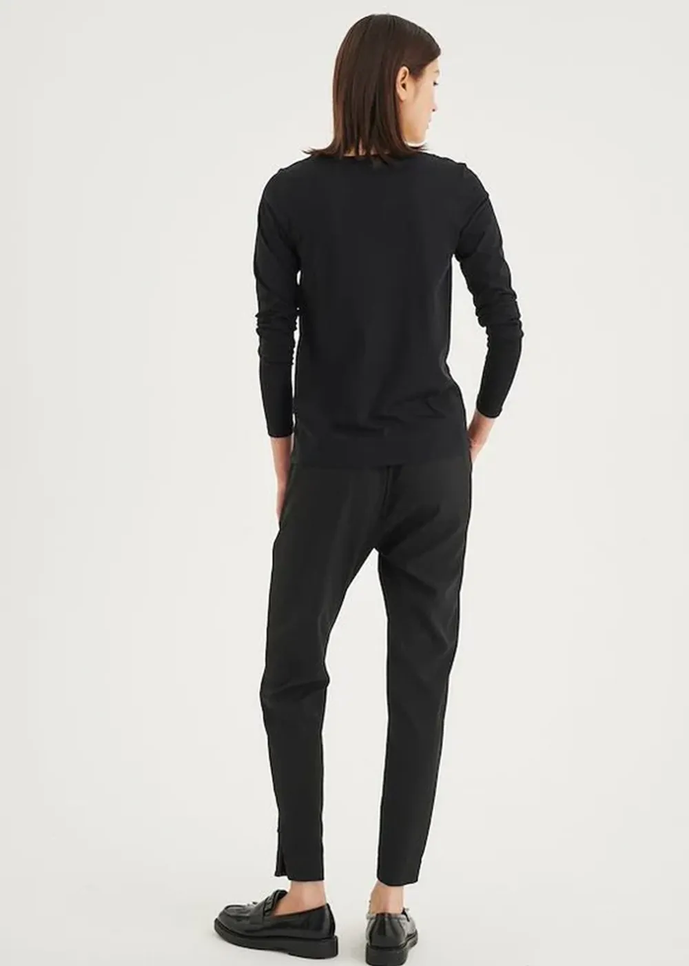 Rena Long Sleeve T-Shirt Simple and Comfortable DoubleLayeredCollar