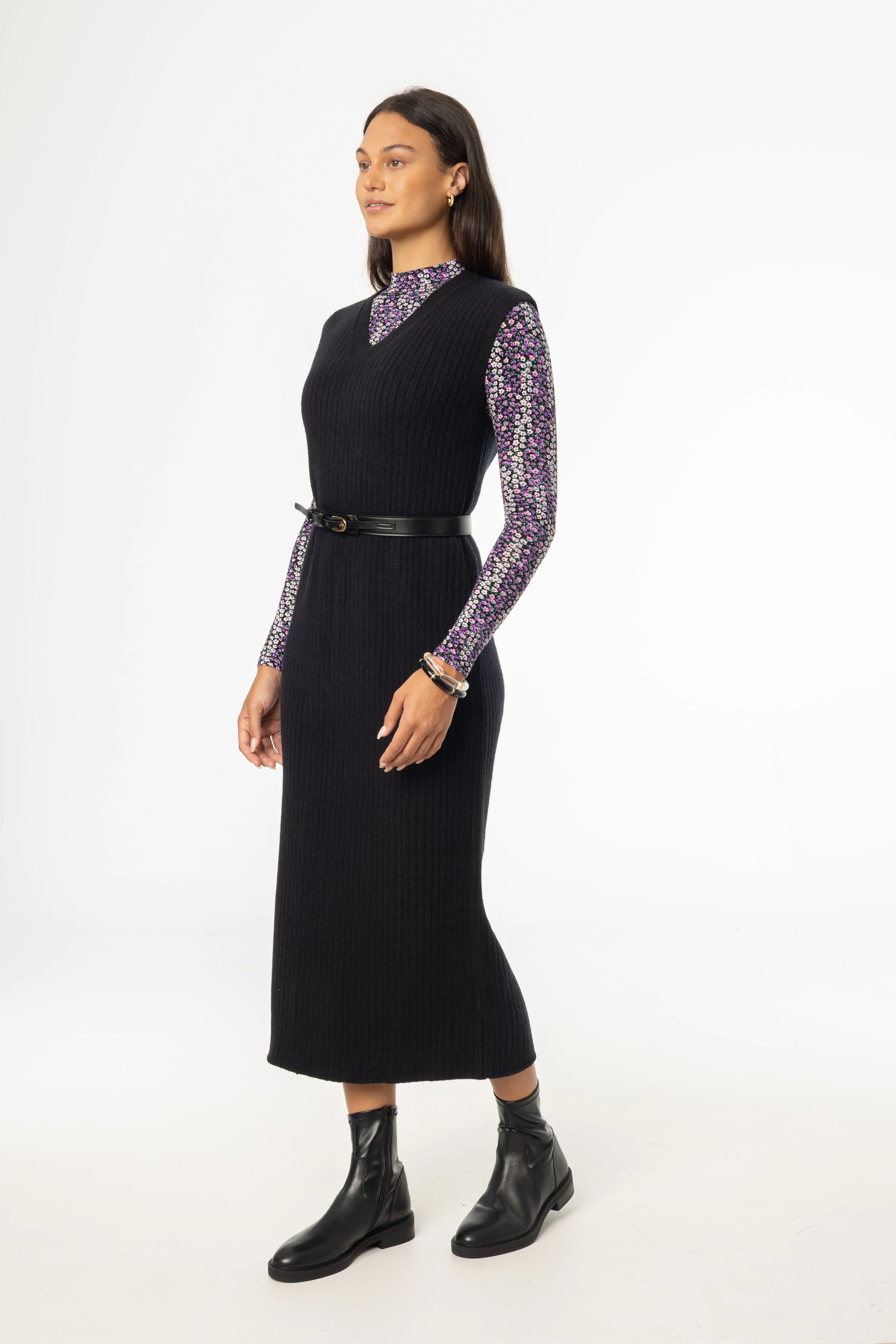 Sun Beam Black V Neck Knit Maxi Dress