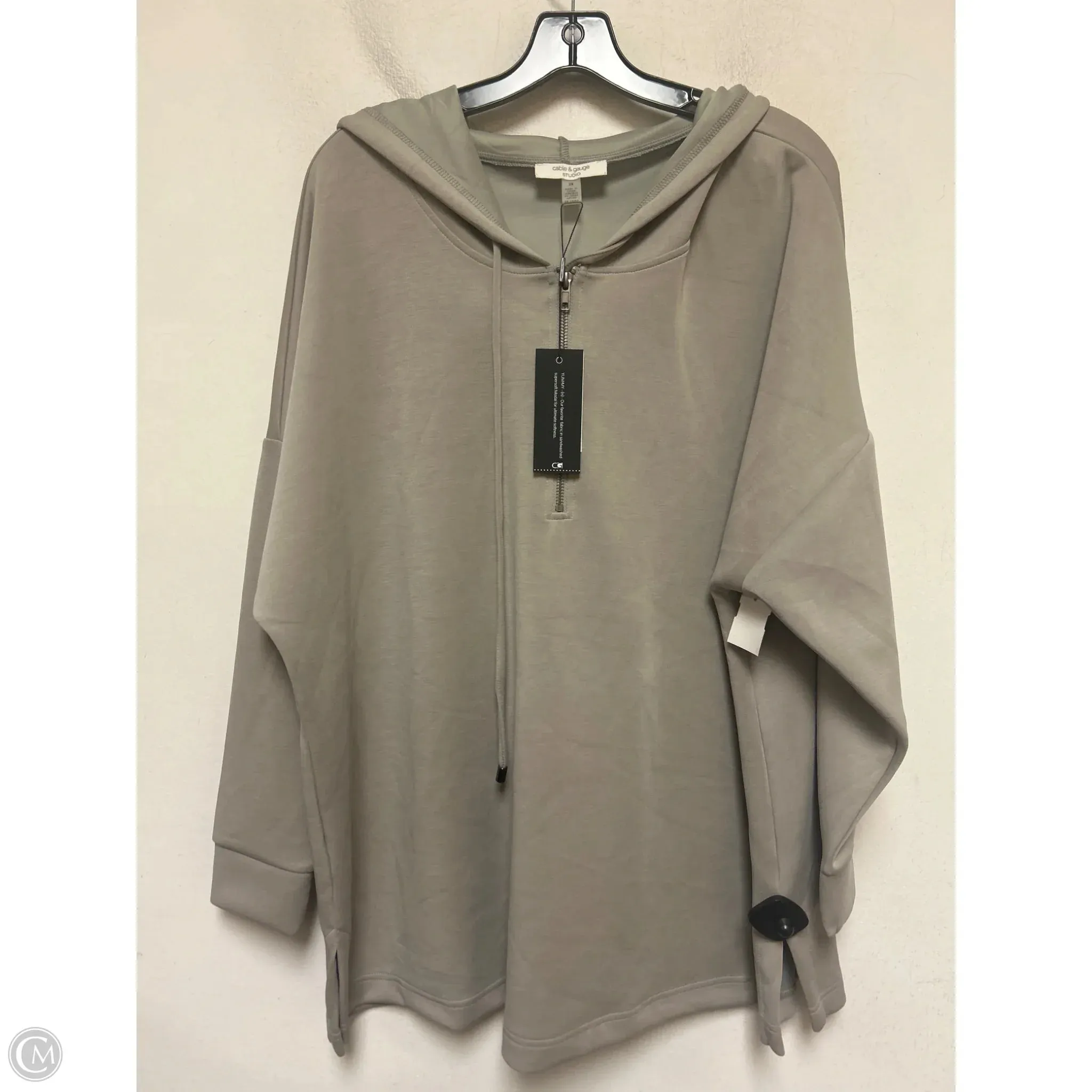 Sweatshirt Hoodie By Cable And Gauge In Grey, Size: 2x Accessory Fashion