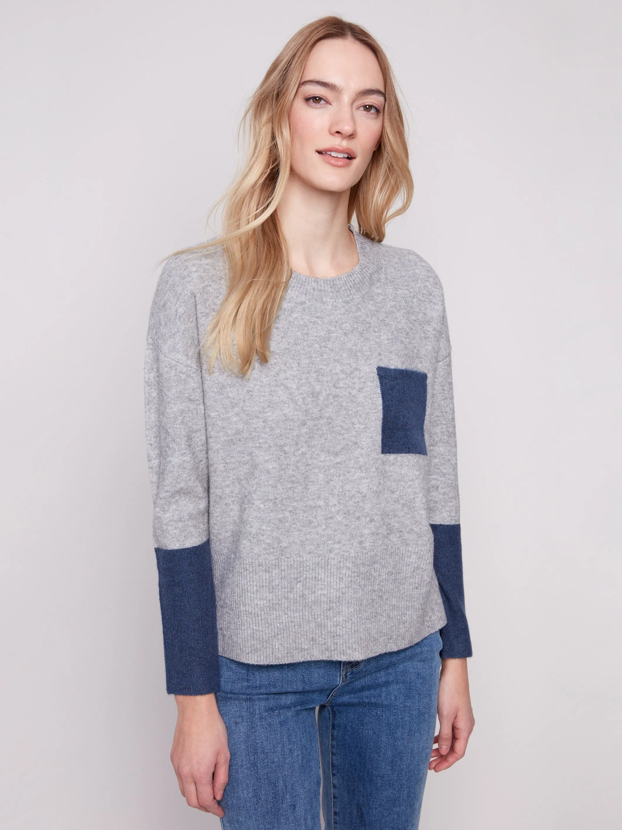 Crew Neck Sweater With Contrast Details - Heather Grey Flatlock stitching