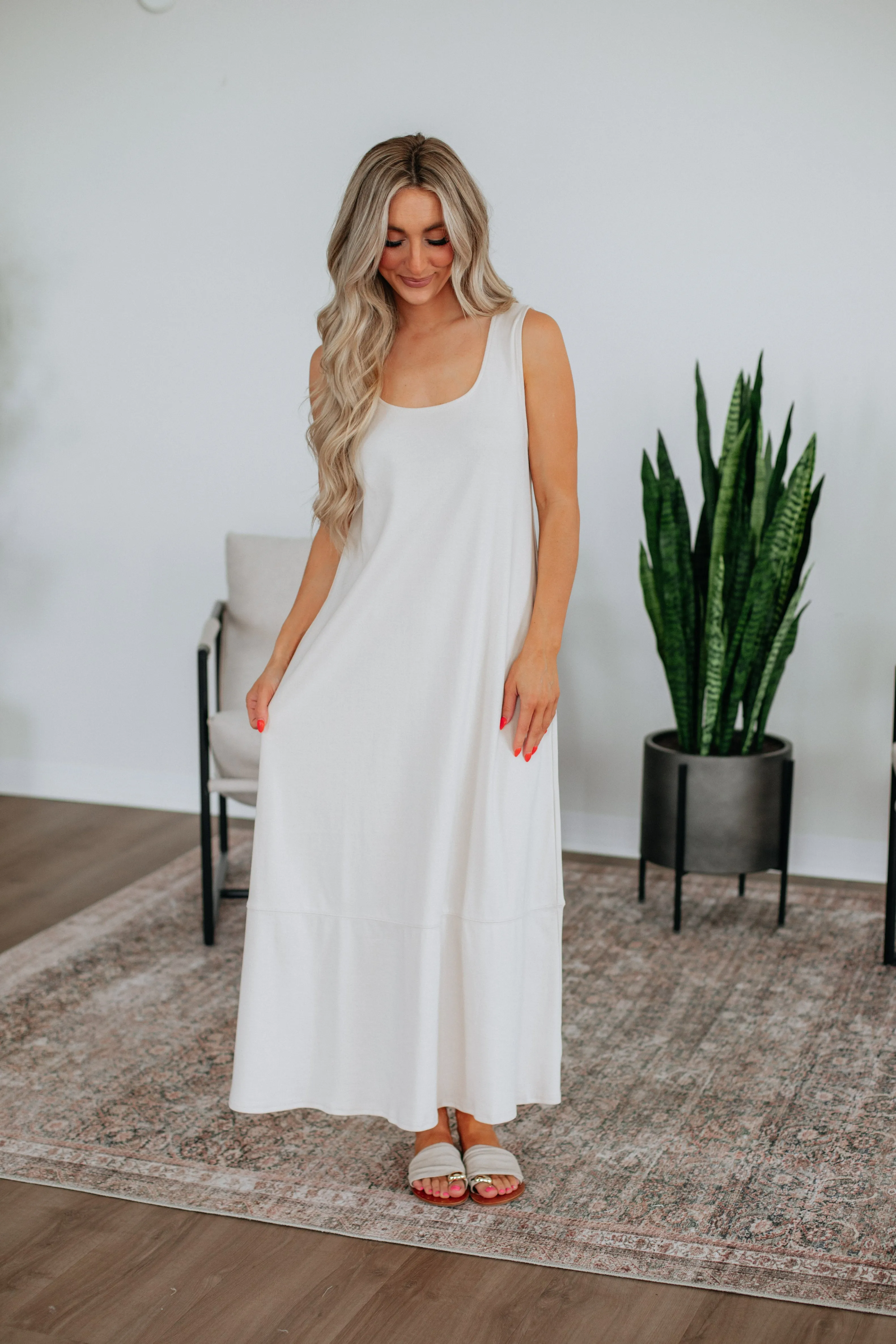 Kalmia Maxi Dress This dress creates a flattering silhouette while remaining breathable and comfortable Hand Stitch