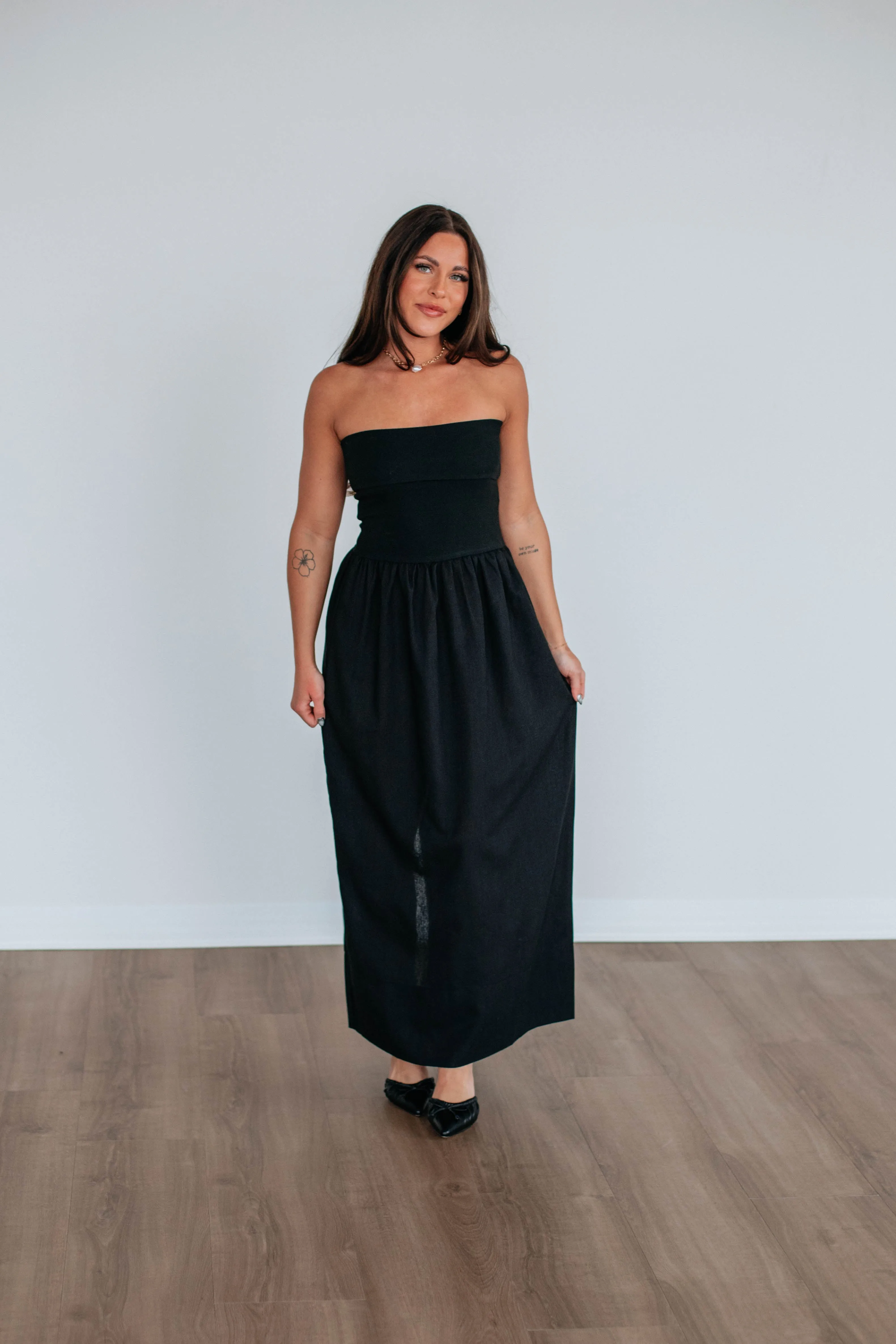 Italian Ease Hit The Resort Dress - Black