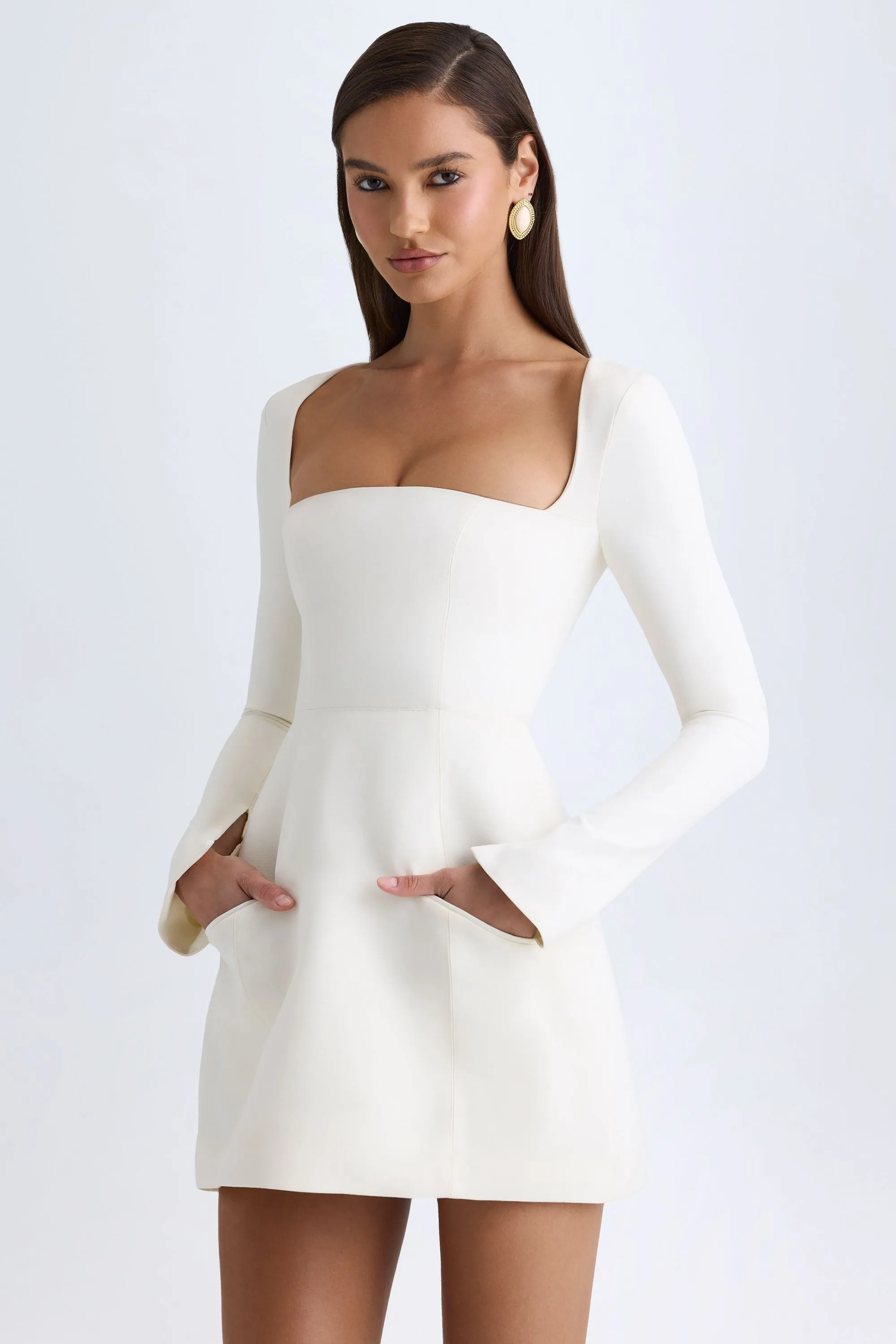 Square-Neck Structured Tulip Mini Dress in Vanilla Vibrant Prints Star Look