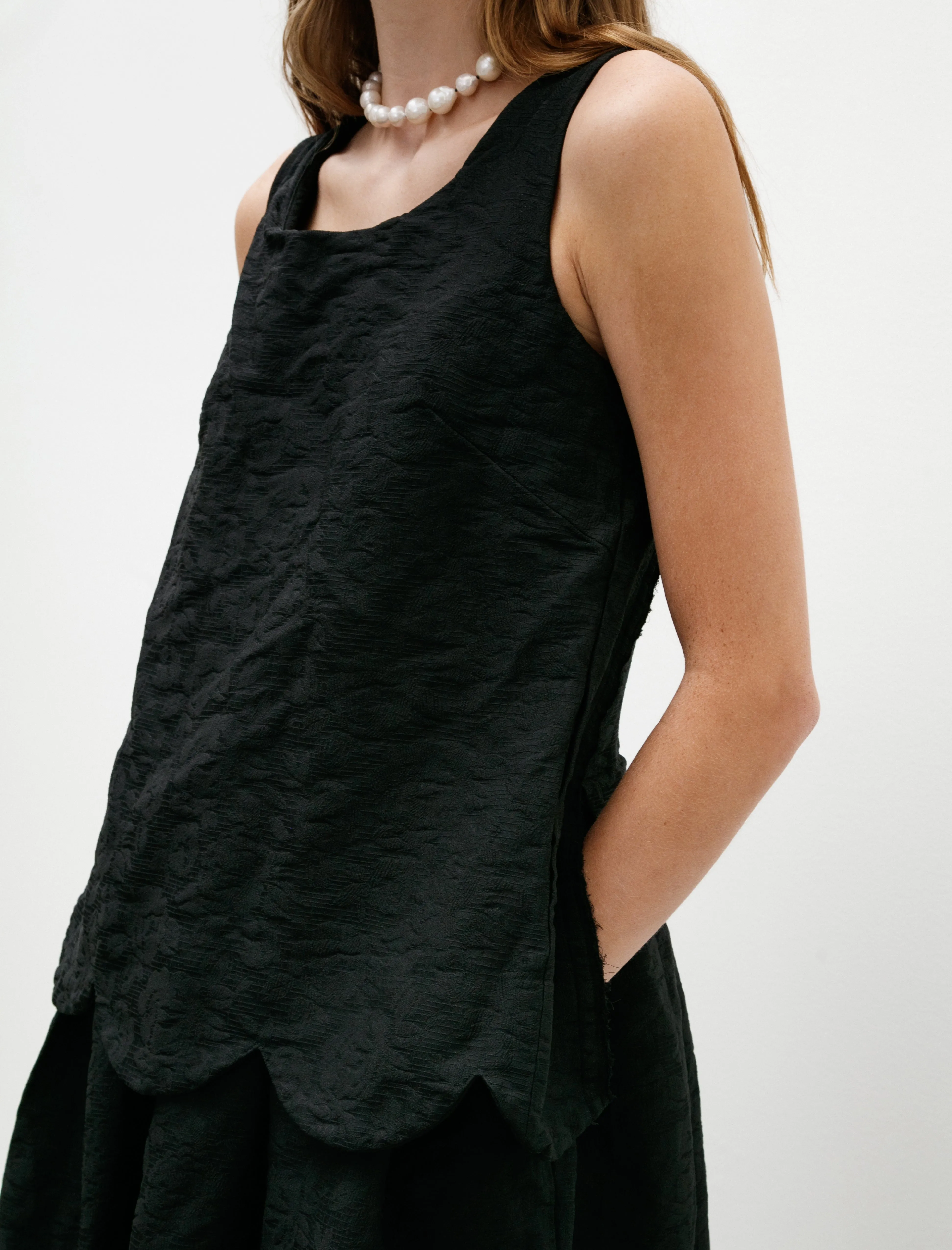 Scalloped Hem Sleeveless Dress Black WaterRepellentFinish